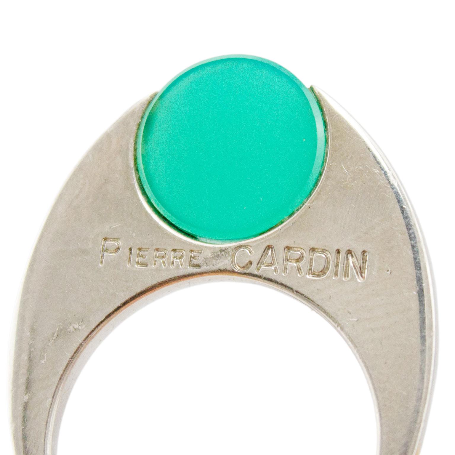 1970er Jahre Pierre Cardin Set grüner und orangefarbener Chalcedon-Ringe aus Sterlingsilber  im Zustand „Gut“ im Angebot in Toronto, Ontario