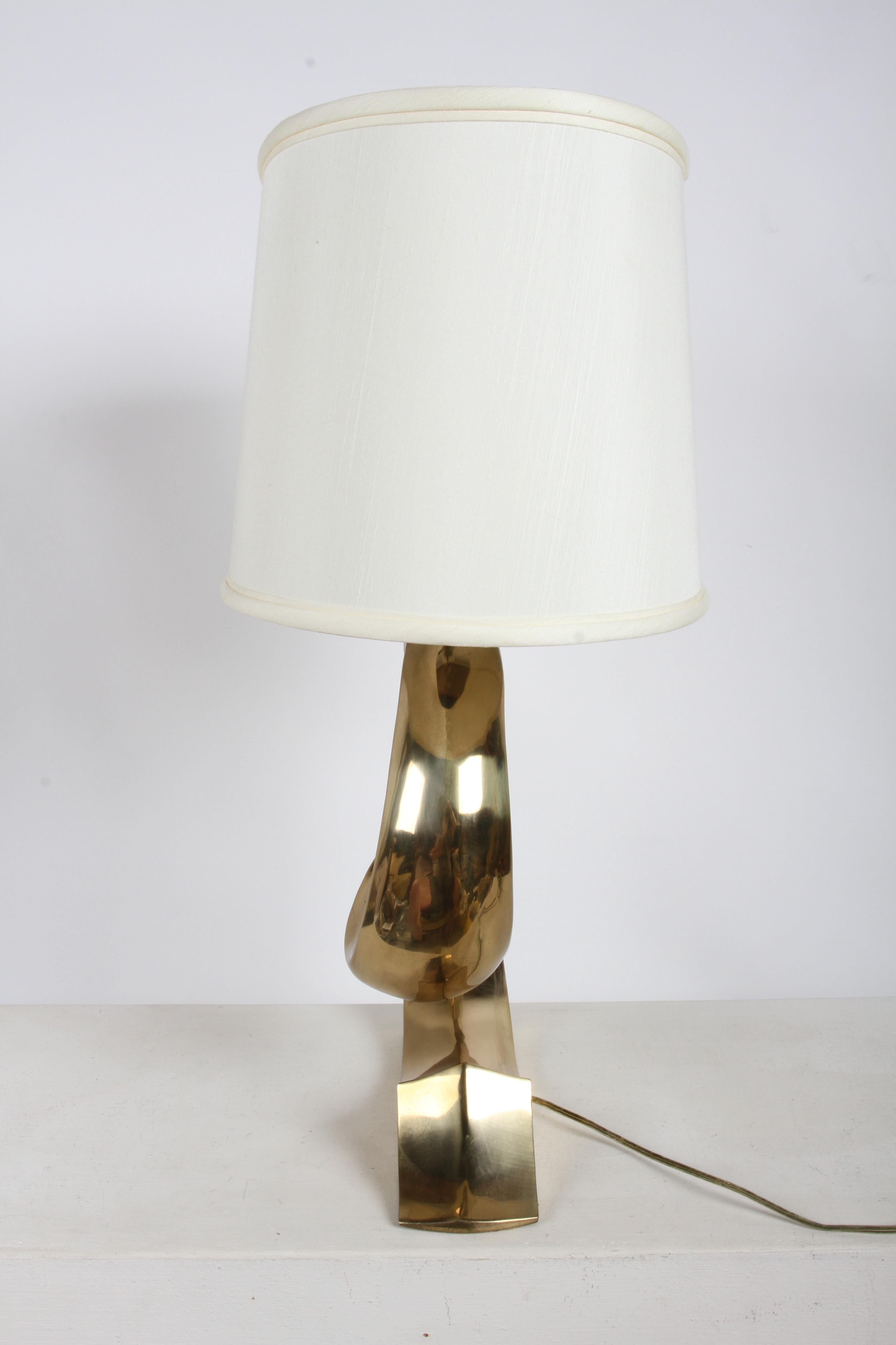 Lámpara de mesa Wave de latón con logotipo estilo Pierre Cardin de los años 70 por Erwin Lambeth en venta 10