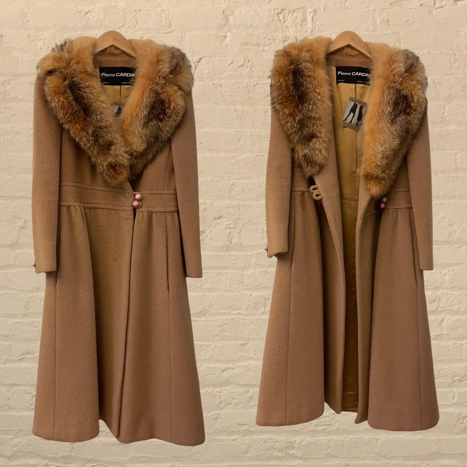 1970s Pierre Cardin wool princess coat with fox fur collar For Sale 6