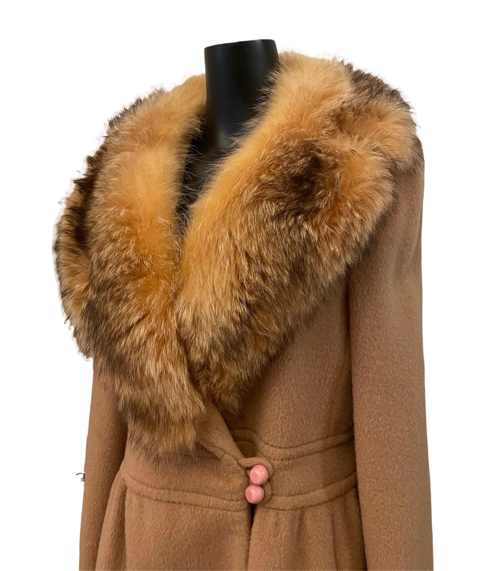 1970s Pierre Cardin wool princess coat with fox fur collar For Sale 3