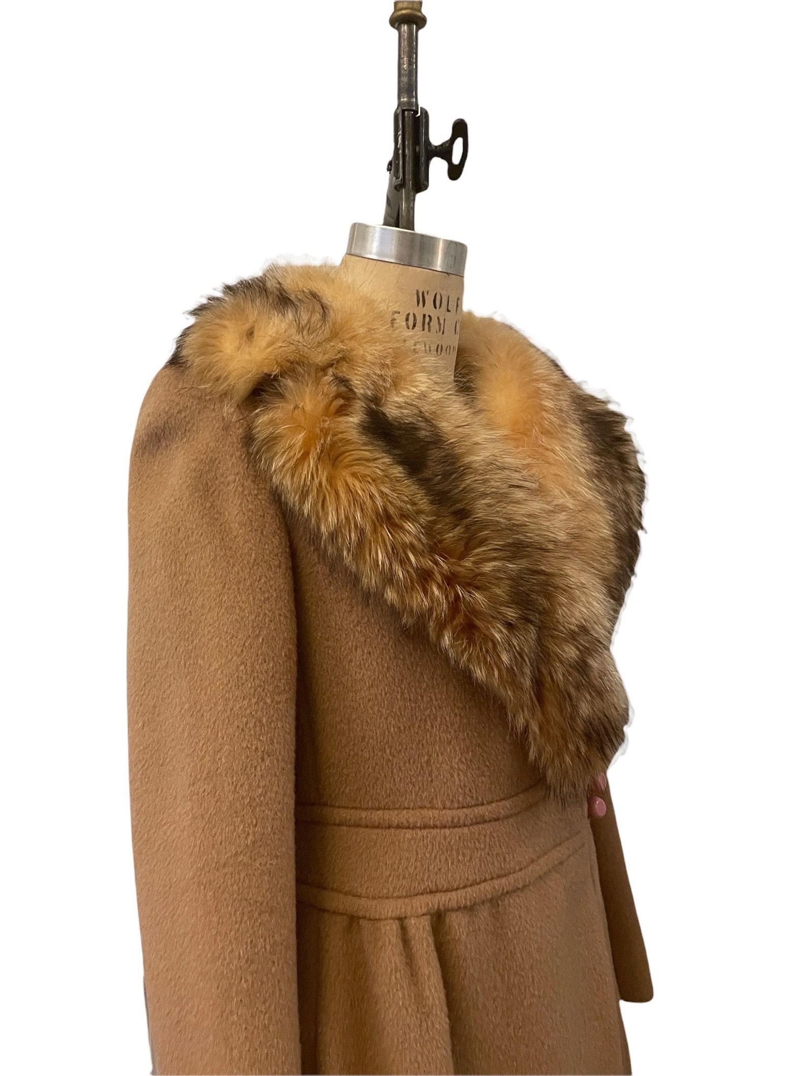 1970s Pierre Cardin wool princess coat with fox fur collar For Sale 4