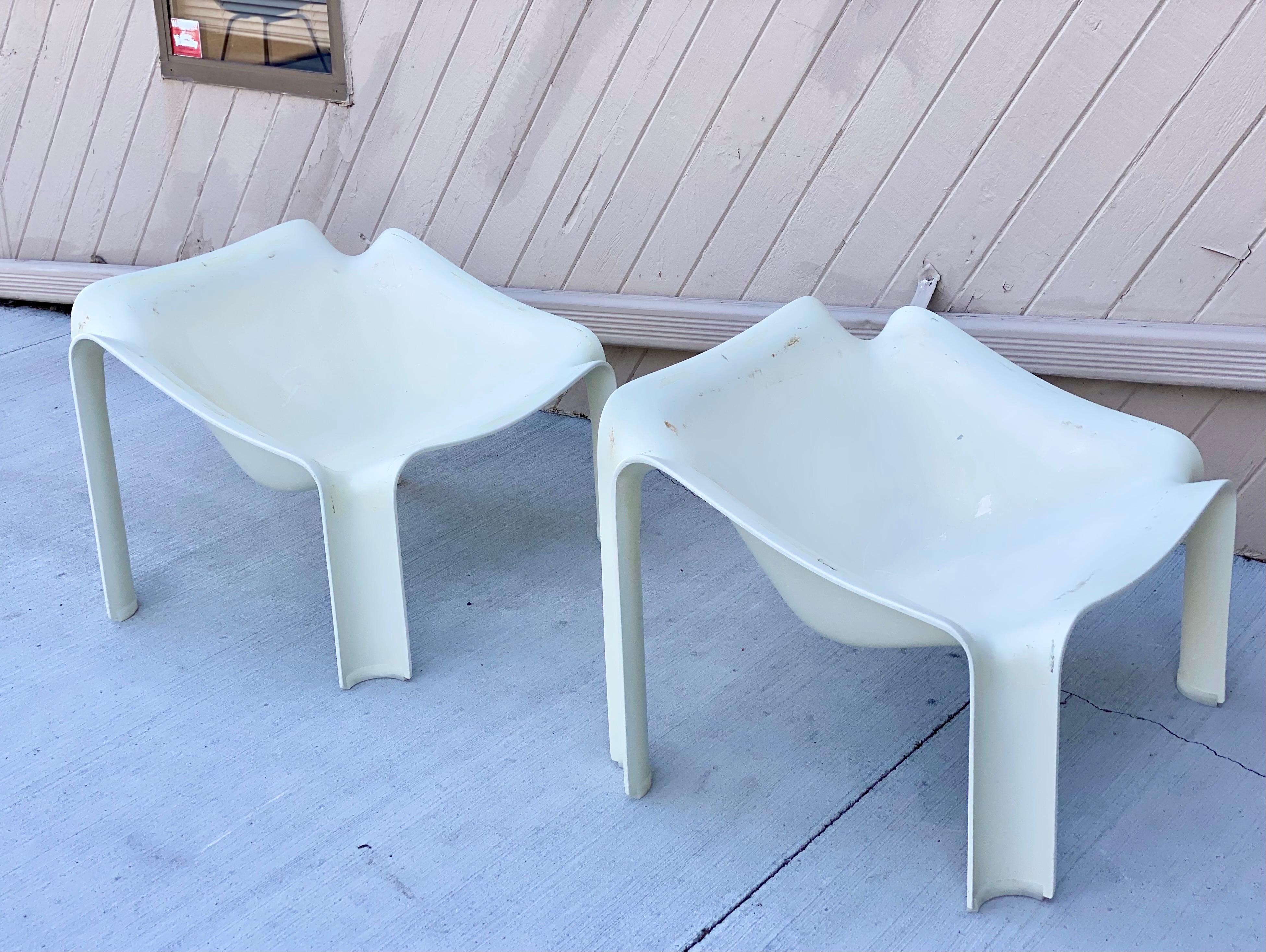1970s Pierre Paulin for Artifort F303 Lounge Chair, a Pair For Sale 1