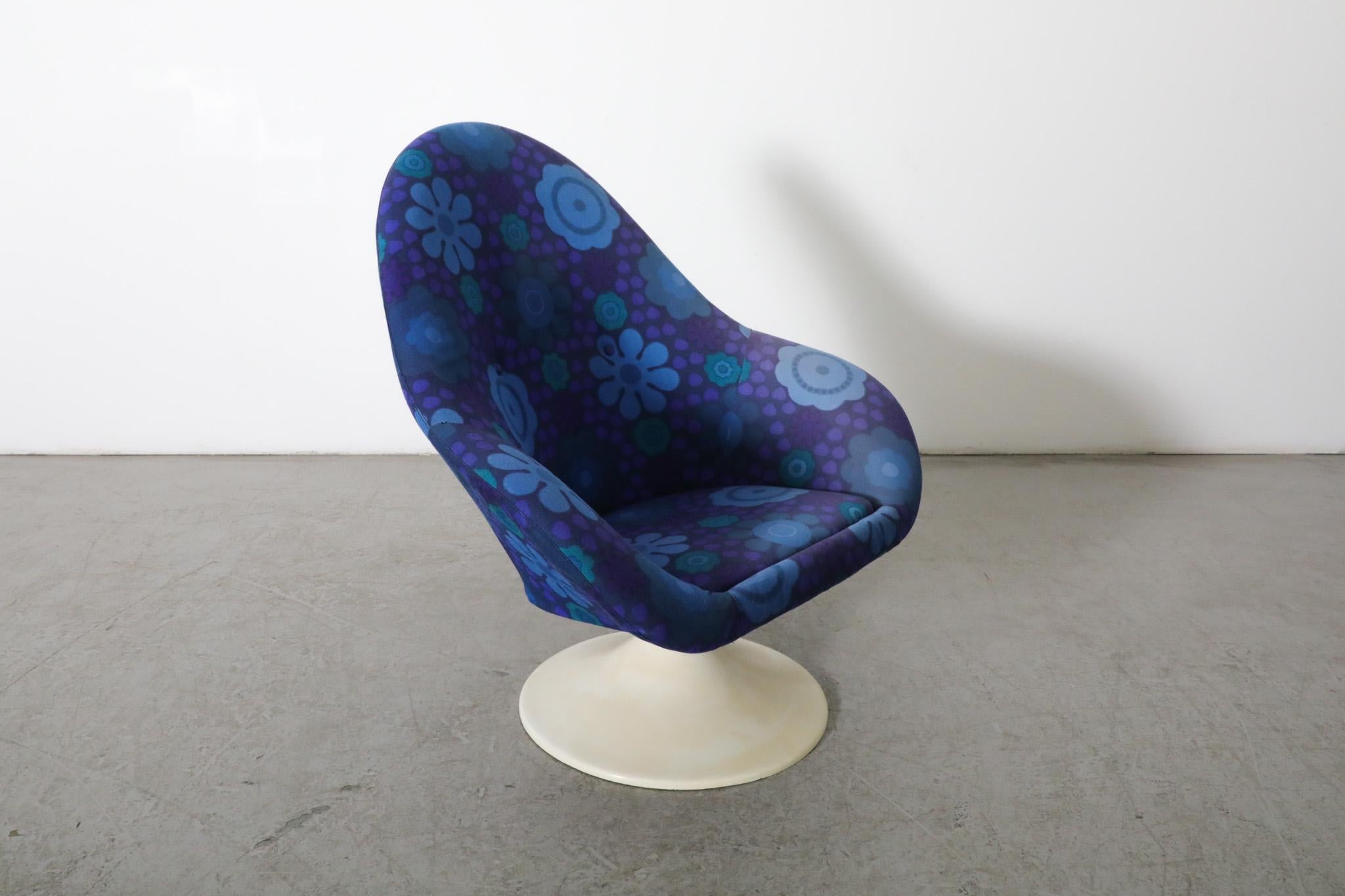 1970's Pierre Paulin Inspired Blue Flower Textile Tulip Swivel Chair by TopForm For Sale 2