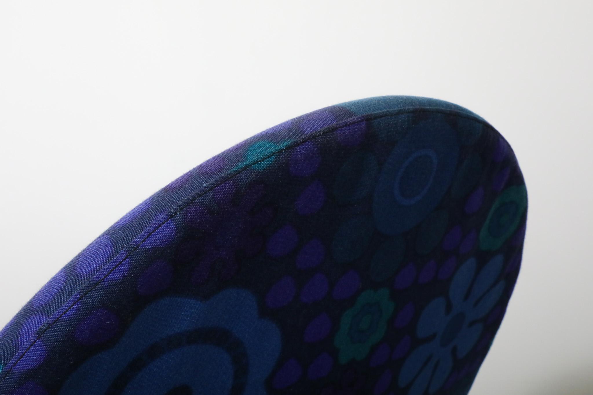 1970's Pierre Paulin Inspired Blue Flower Textile Tulip Swivel Chair by TopForm For Sale 10