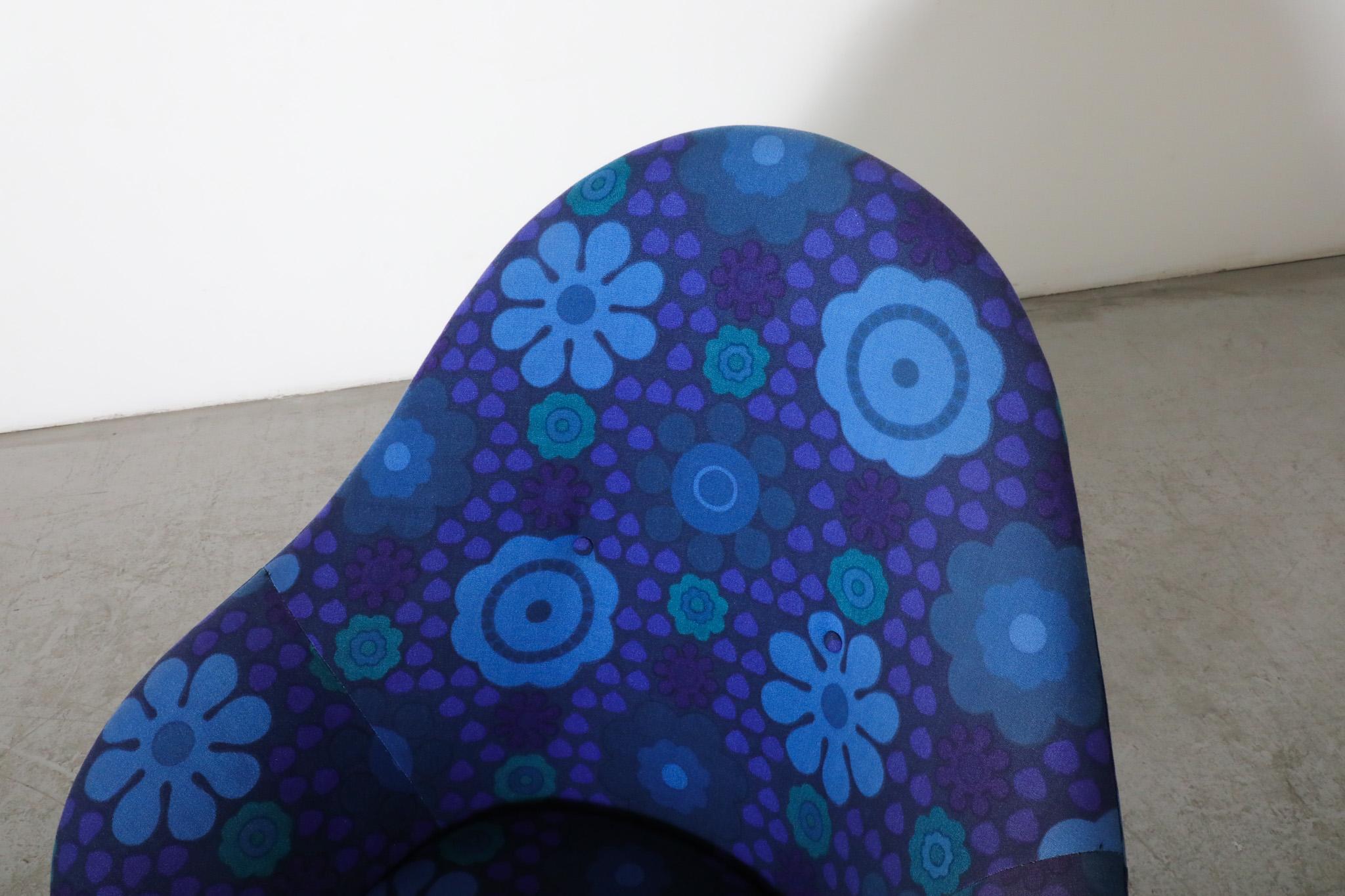 1970's Pierre Paulin Inspired Blue Flower Textile Tulip Swivel Chair by TopForm For Sale 1
