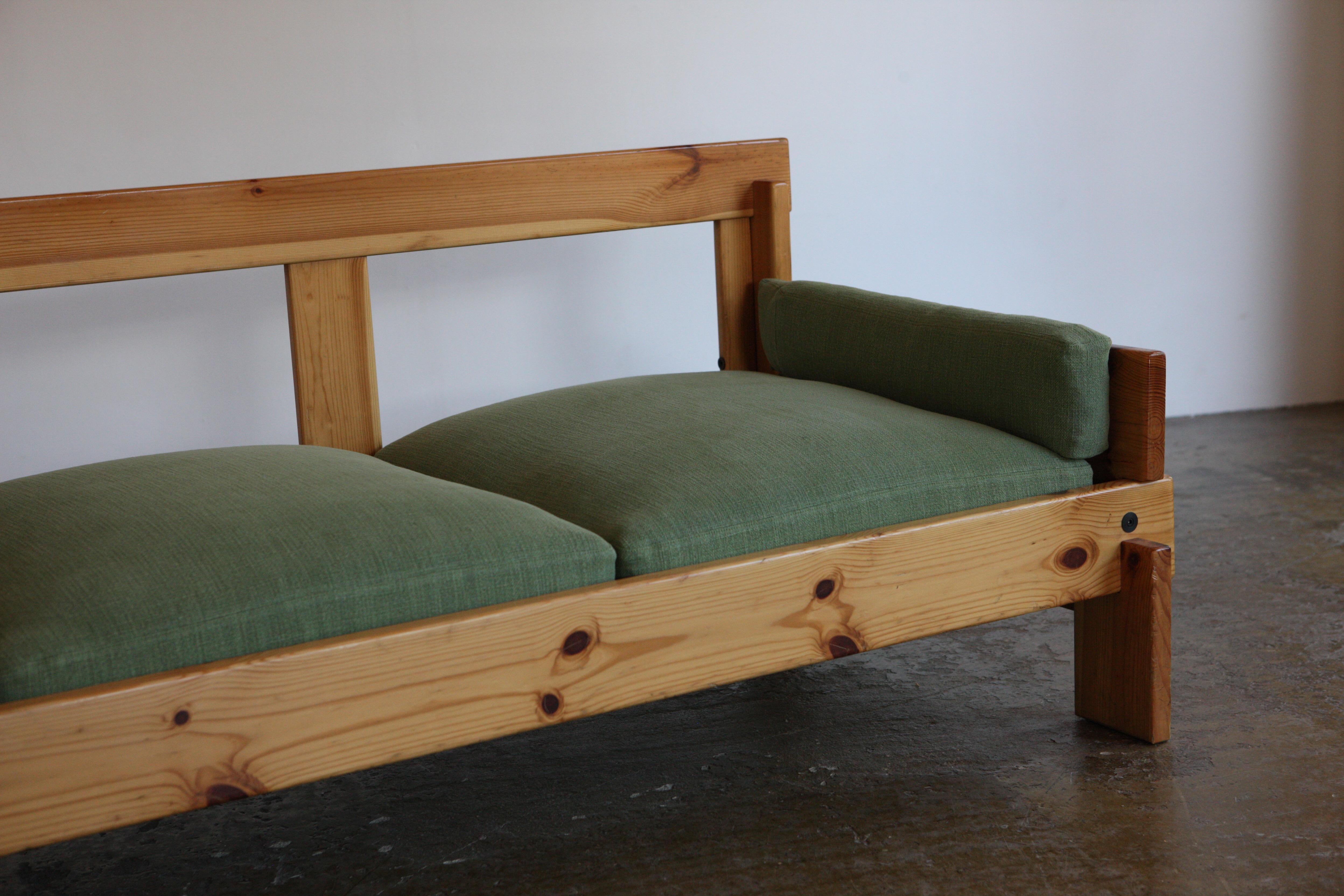 1970's Pine Framed Linen Sofa For Sale 4