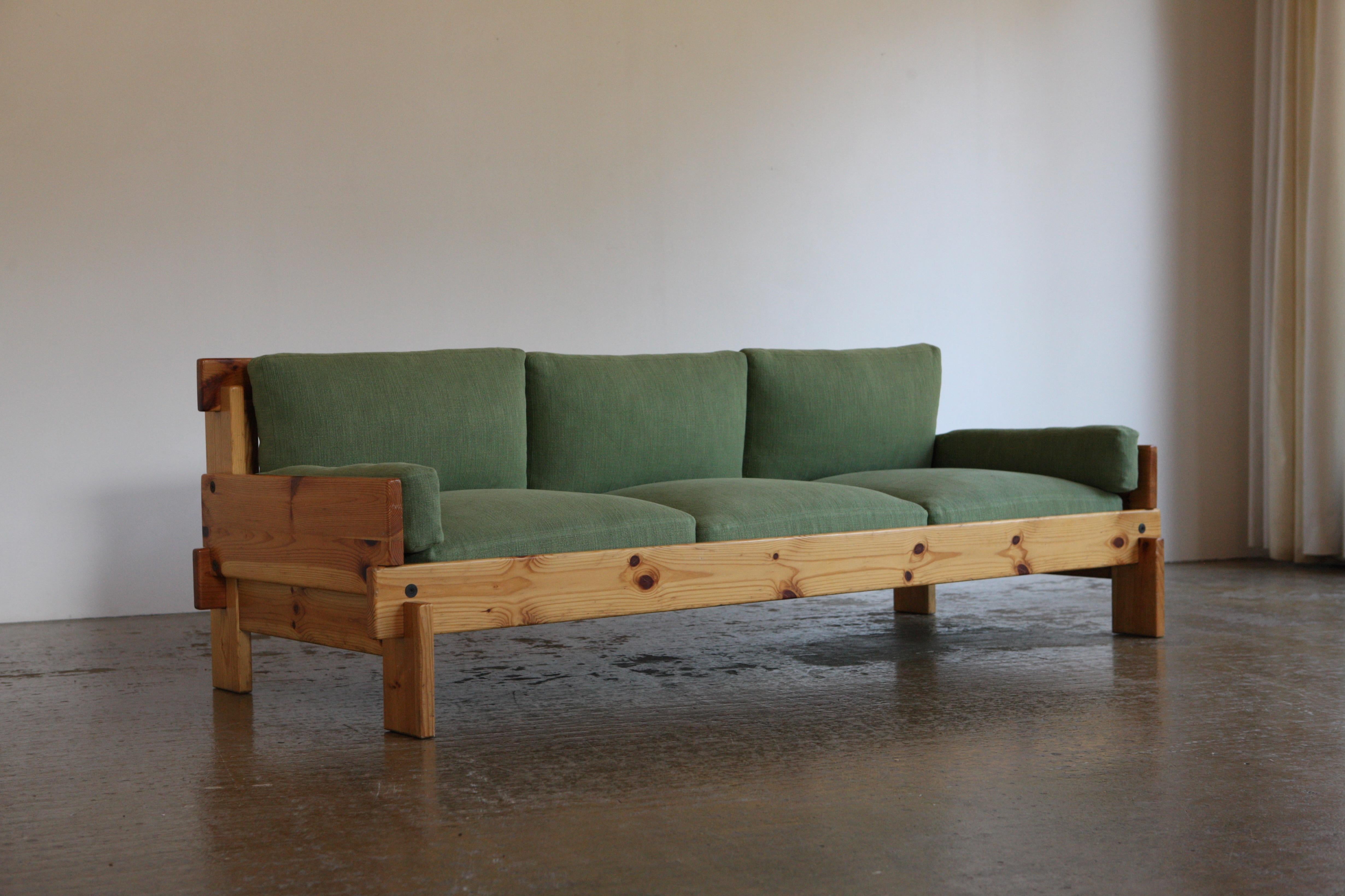1970's Pine Framed Linen Sofa For Sale 3