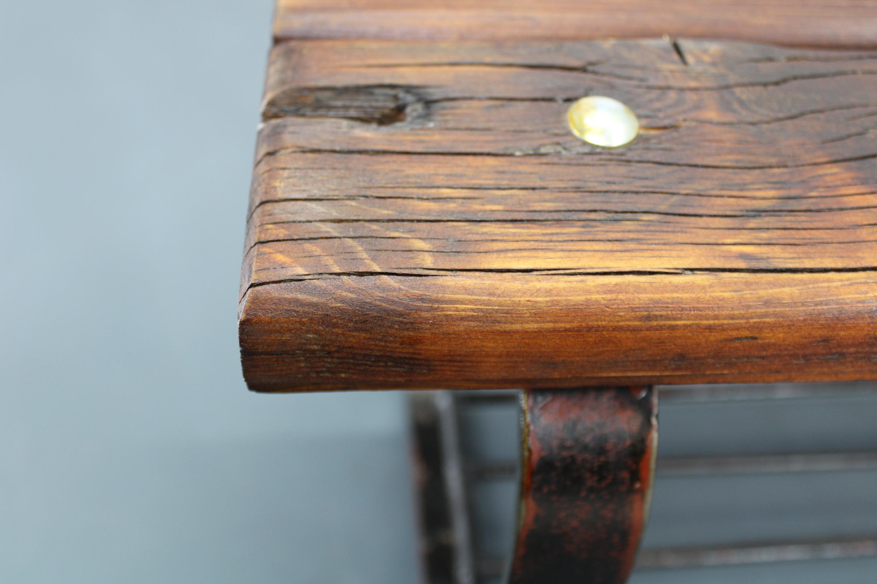 Banc en pin avec base en fer, Tchécoslovaquie, années 1970 en vente 8