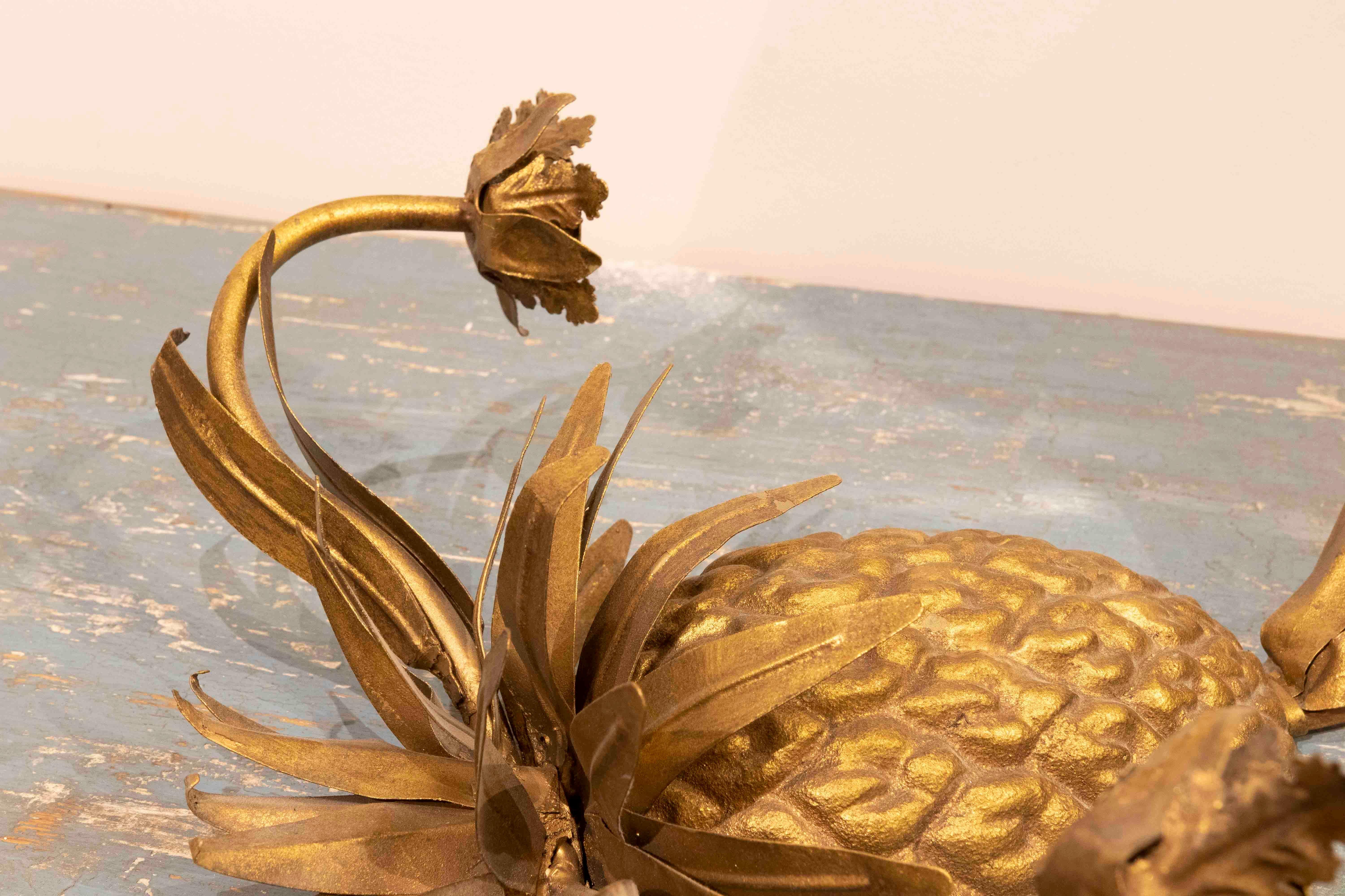 Lampada da parete in metallo a forma di ananas degli anni '70 in vendita 4