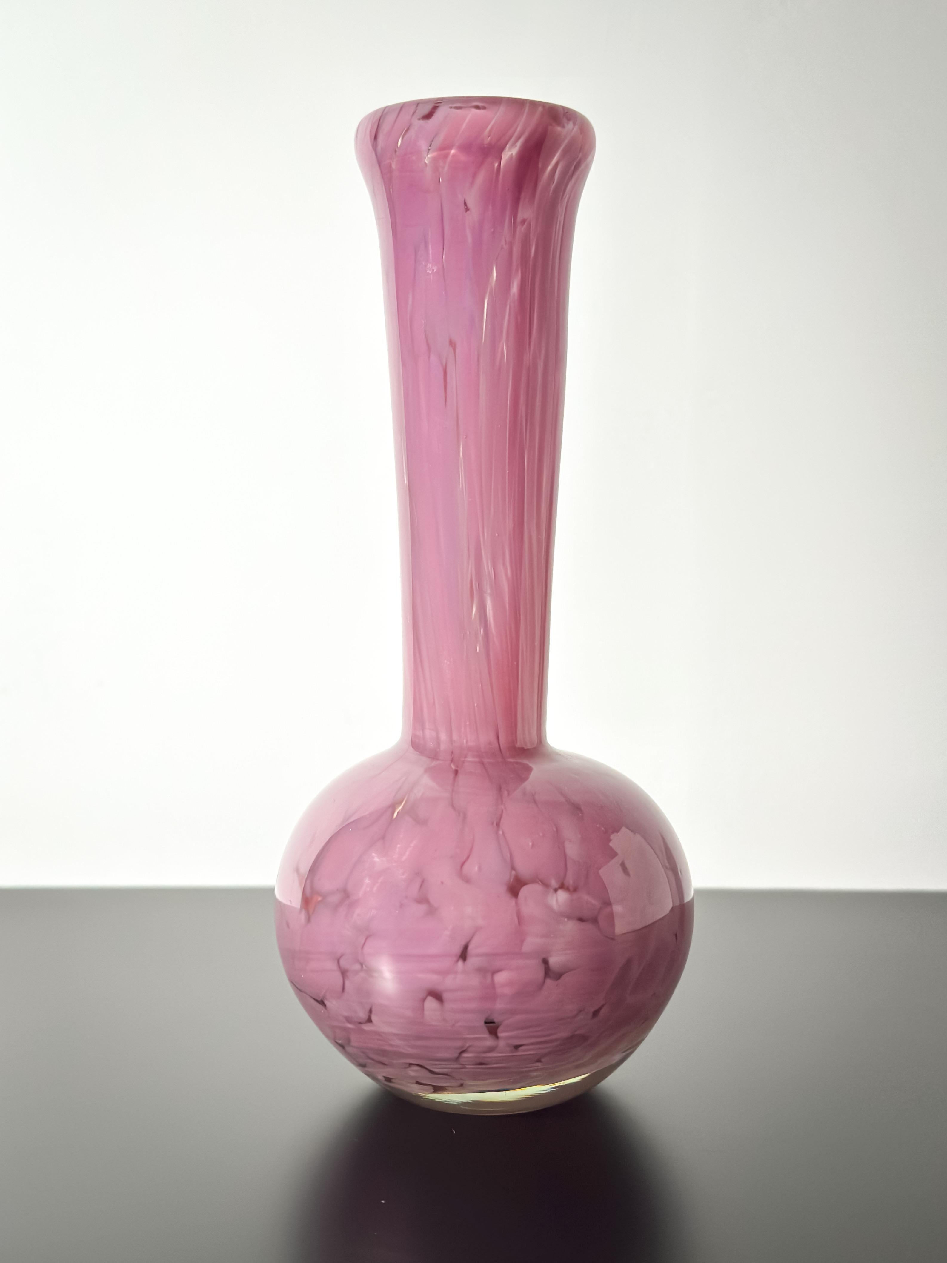 Maltais Vase en verre tacheté rose des années 1980 par Mdina Glass, Malte en vente