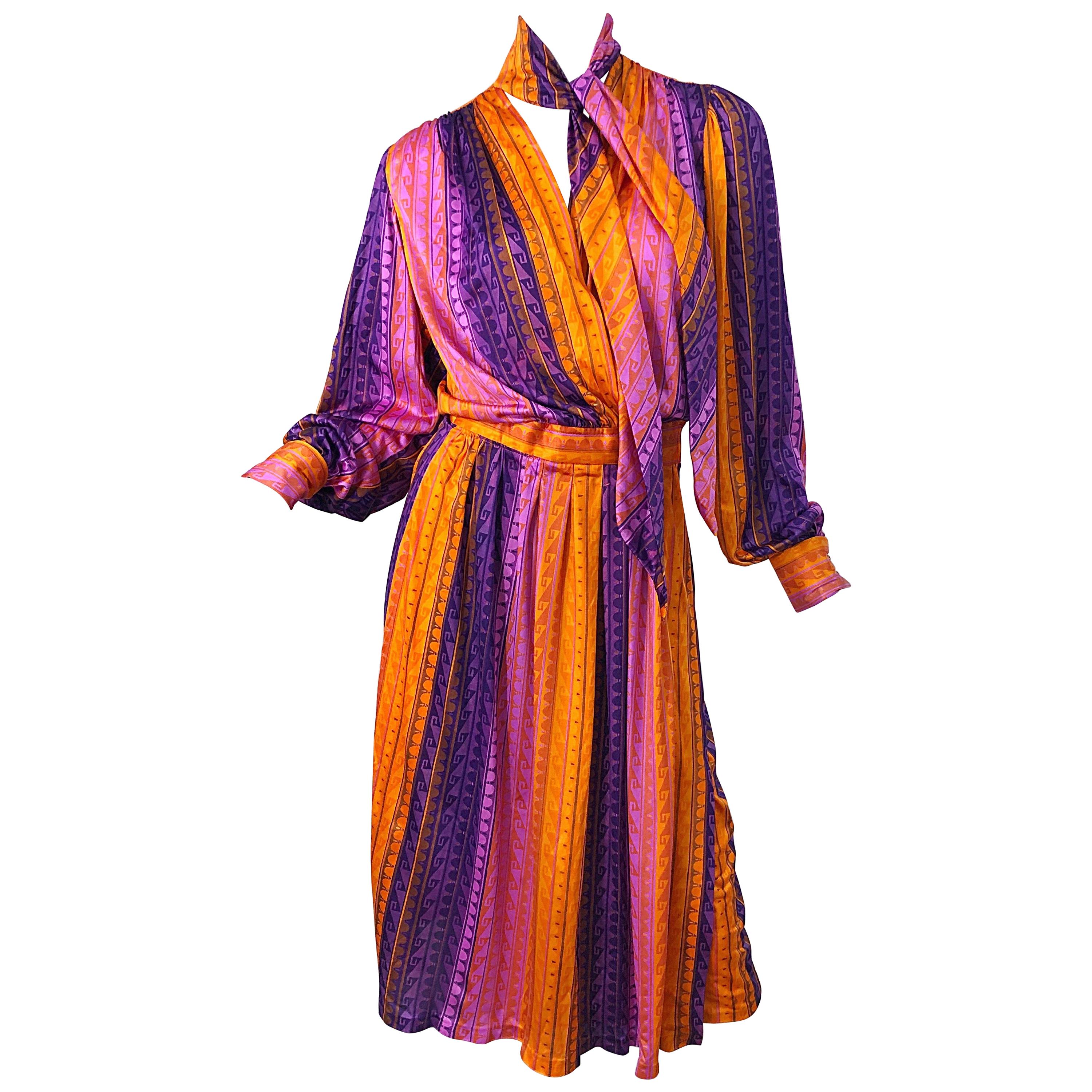 1970er gestreiftes Slinky Vintage 70er Jahre Schal-Wickelkleid in Rosa + Orange + Lila