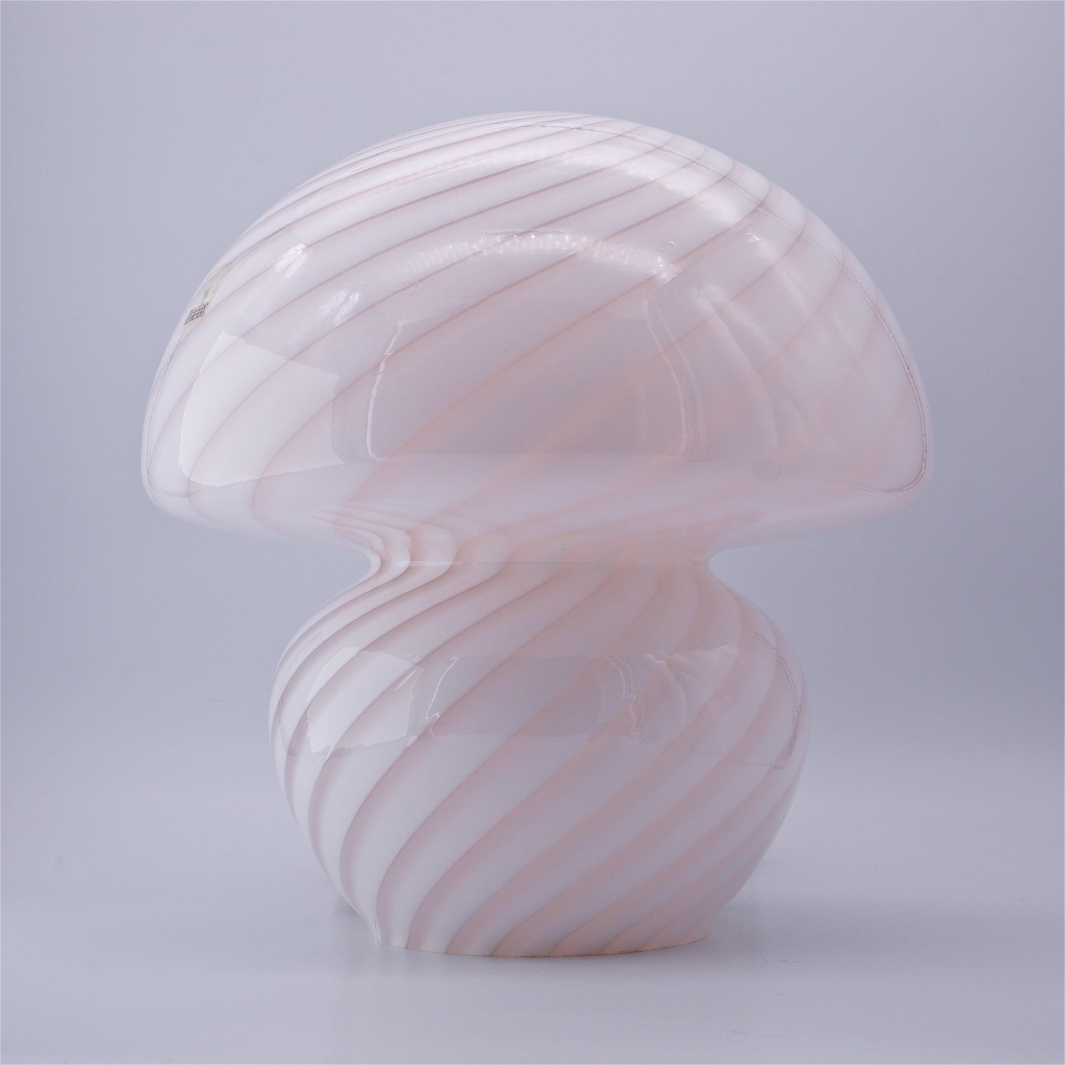 Mid-Century Modern 1970s Pink Swirl Vetri d‘Arte Murano Glass Mushroom Spiral Table Bedroom Lamps