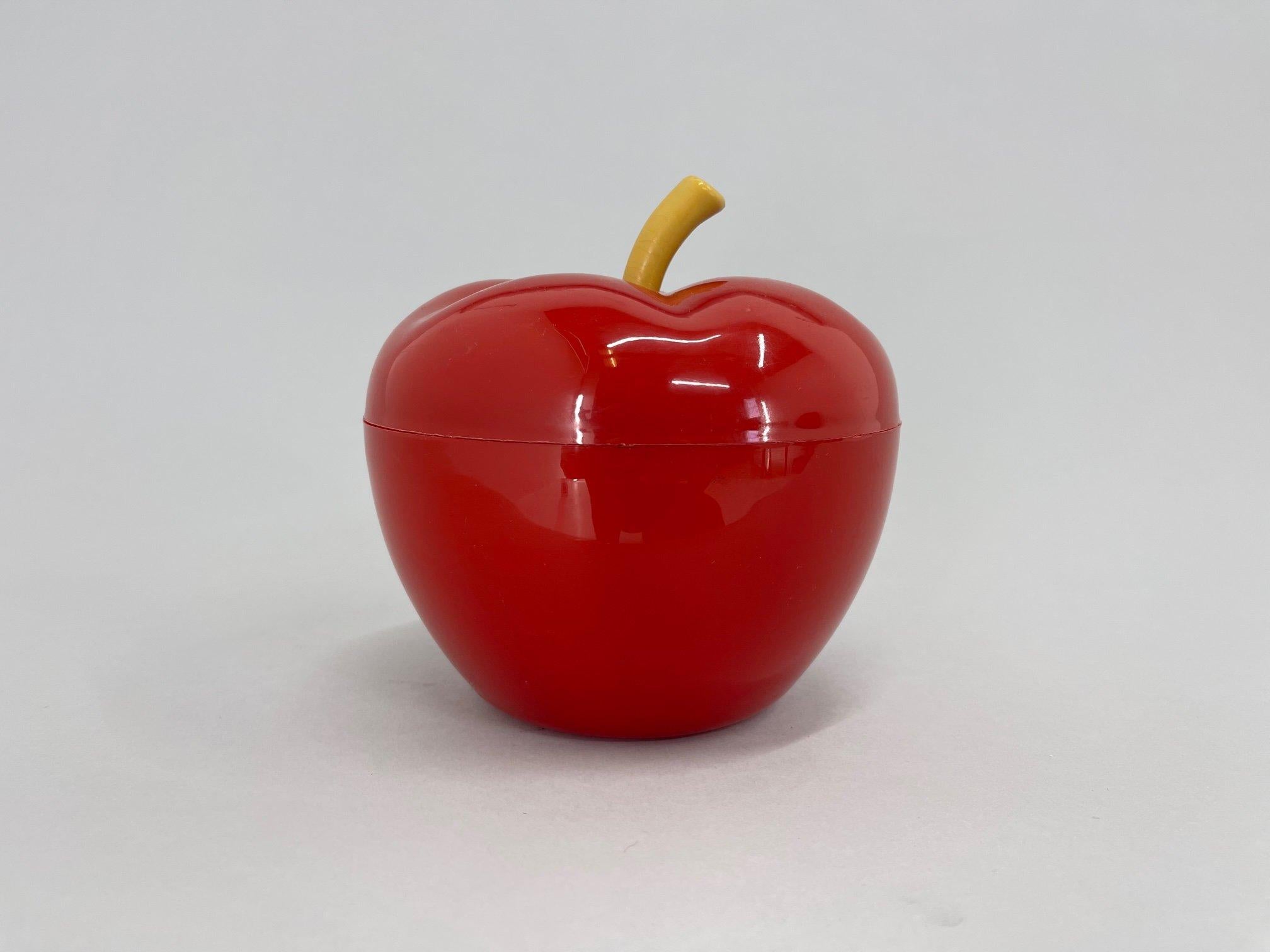 1970's  Plastic Box in the Shape of an Apple, Czechoslovakia For Sale 3