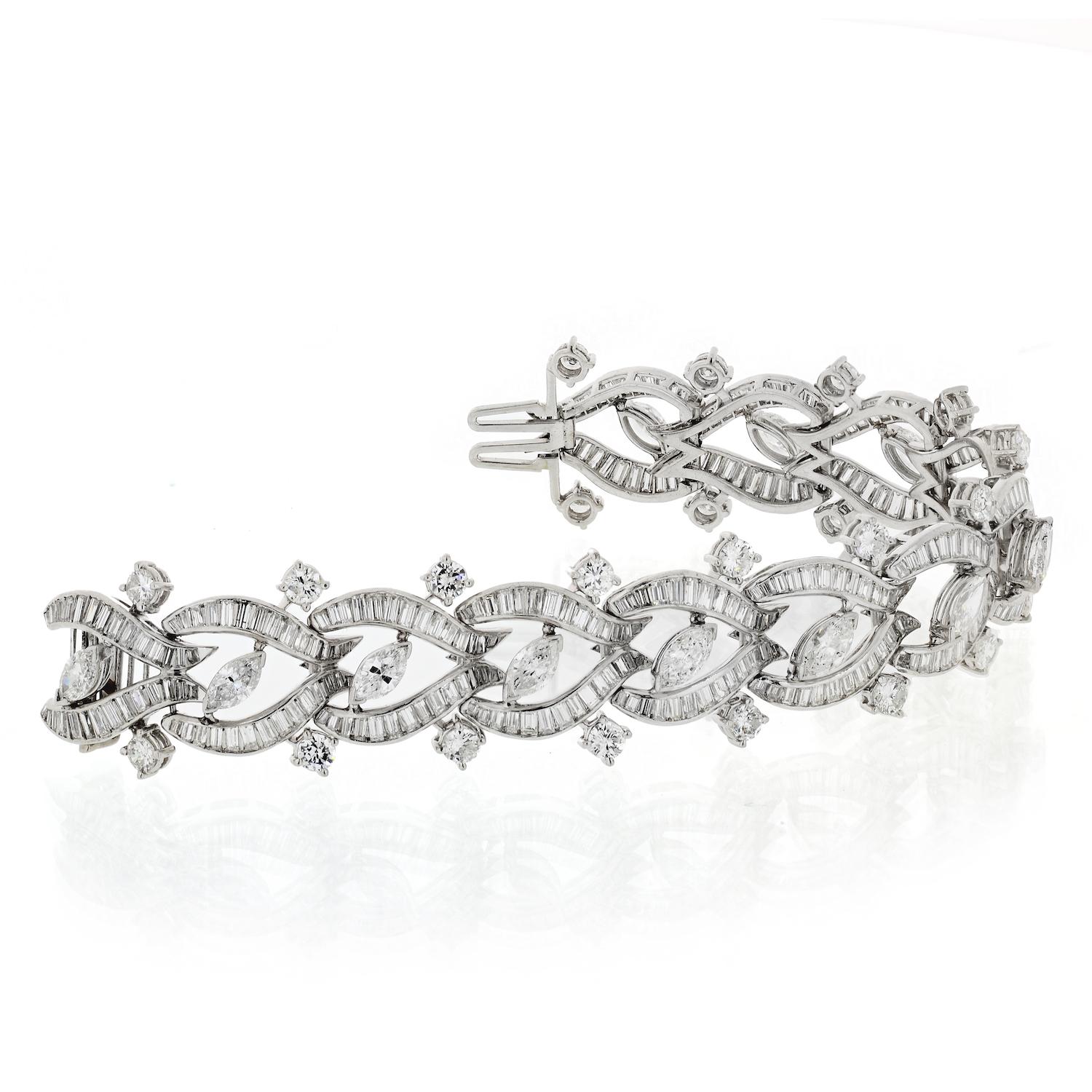 Modern 1970s Platinum 30.00 Carat Diamonds Vintage Bracelet For Sale