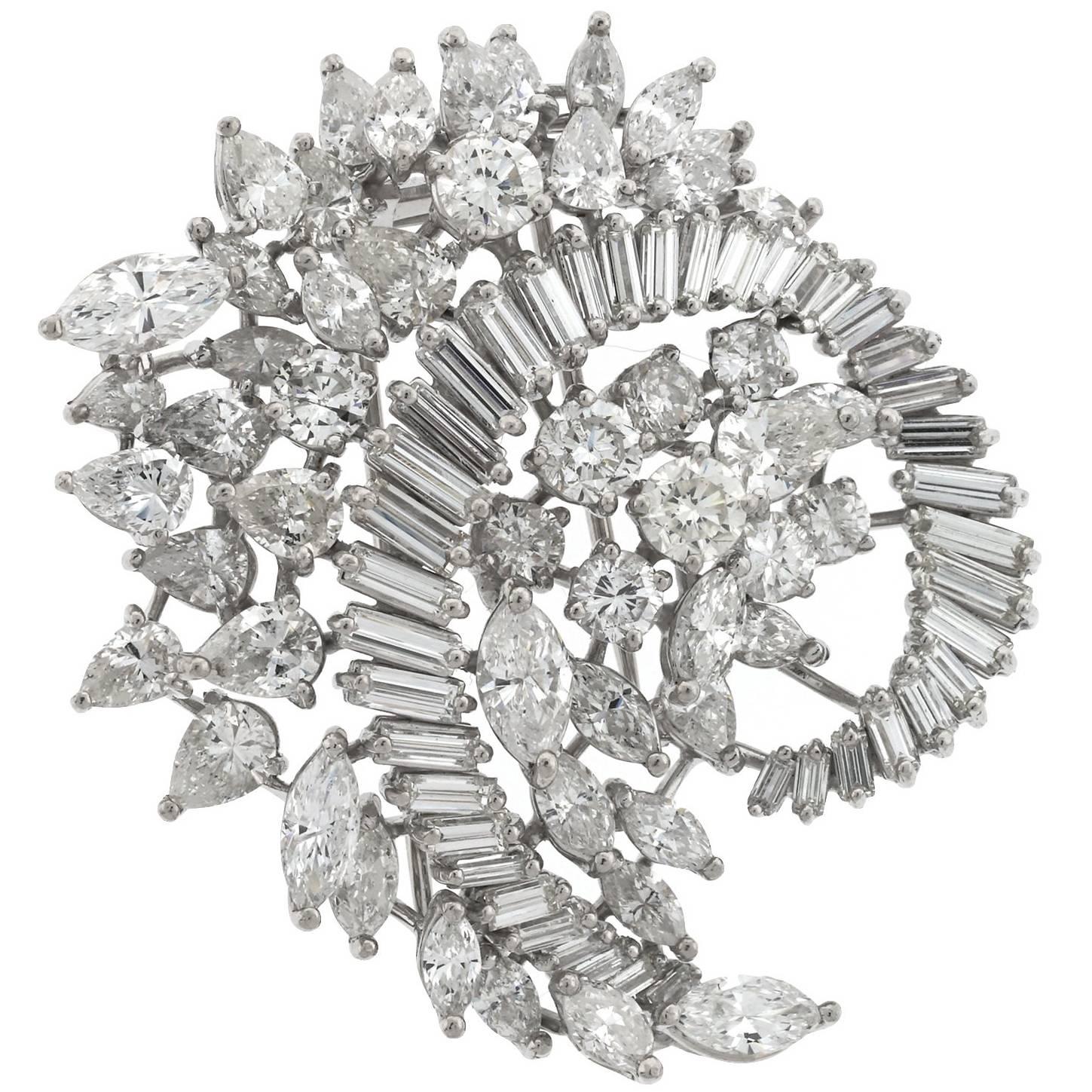 1970s Platinum Brooch with Approximately 18.00 Carat Total Diamonds In Excellent Condition In Chicago, IL