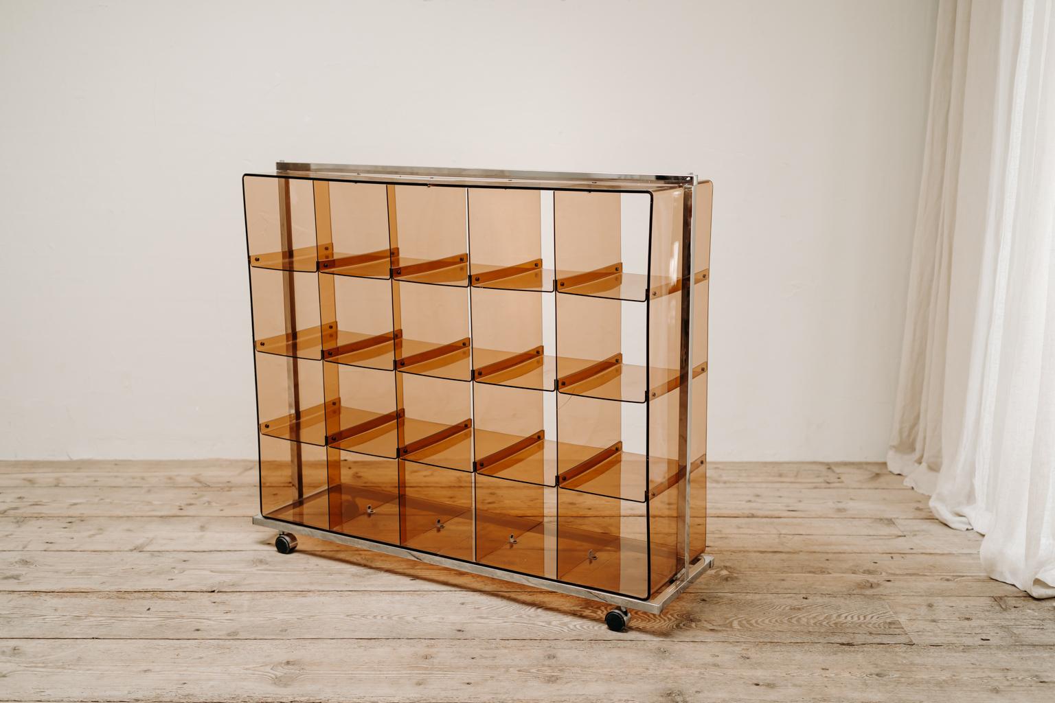 moveable bookshelf on wheels