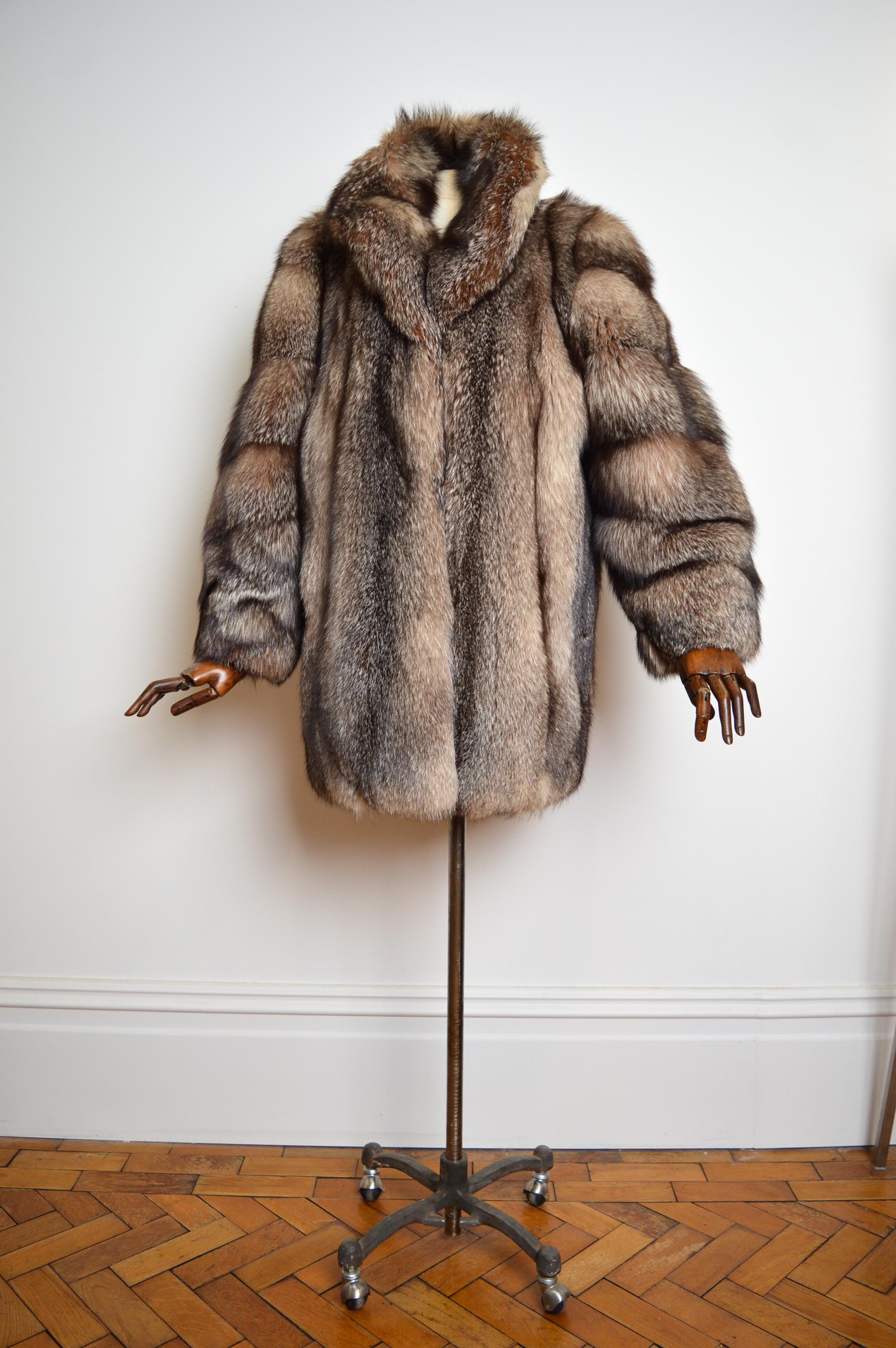 1970 Plush Luxurious Vintage Arctic Fox Silver Brown Fur Coat - Jacket 1