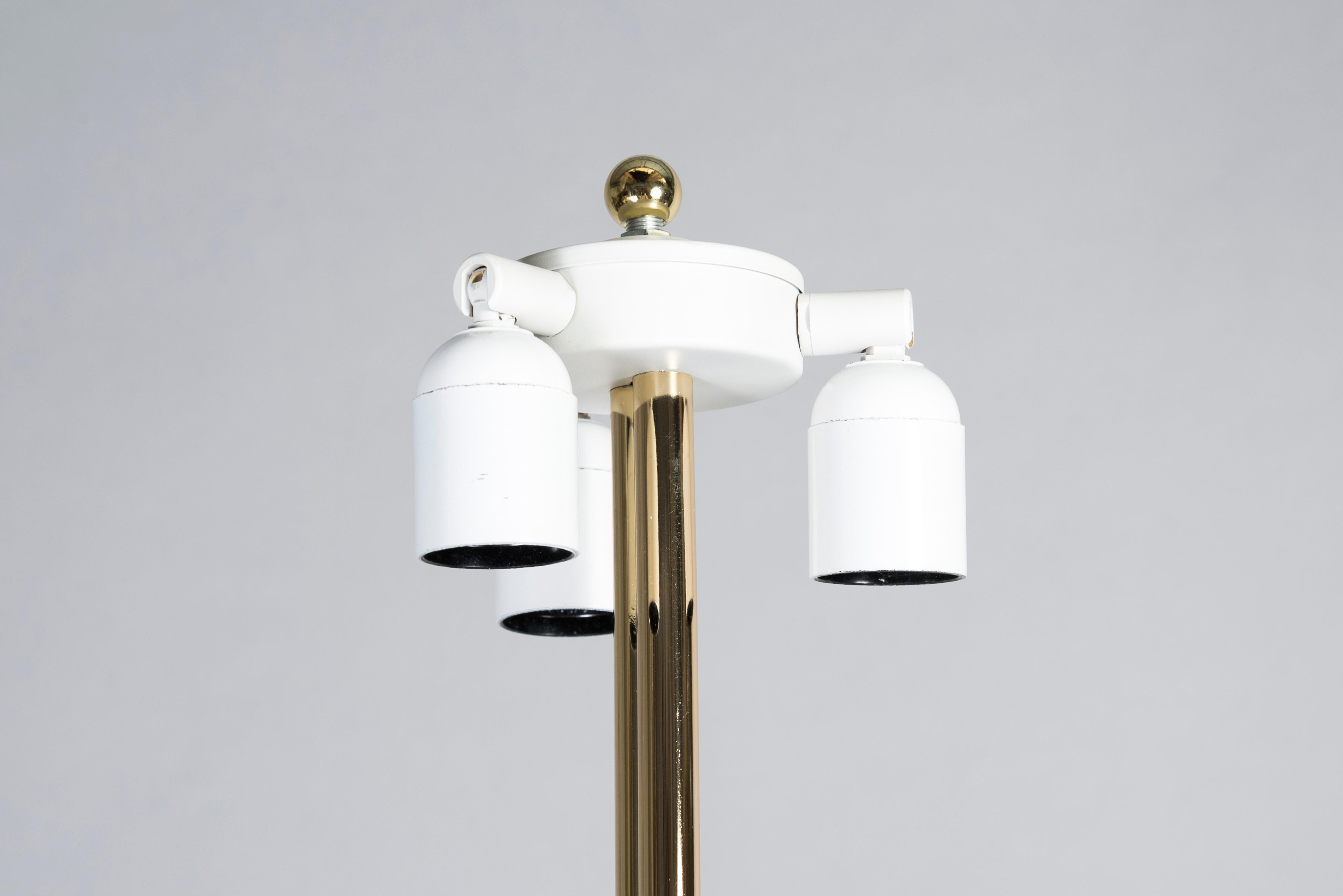 1970's Polished Brass Floor Lamp by Marie-Claude De Fouquières In Excellent Condition For Sale In Bois-Colombes, FR