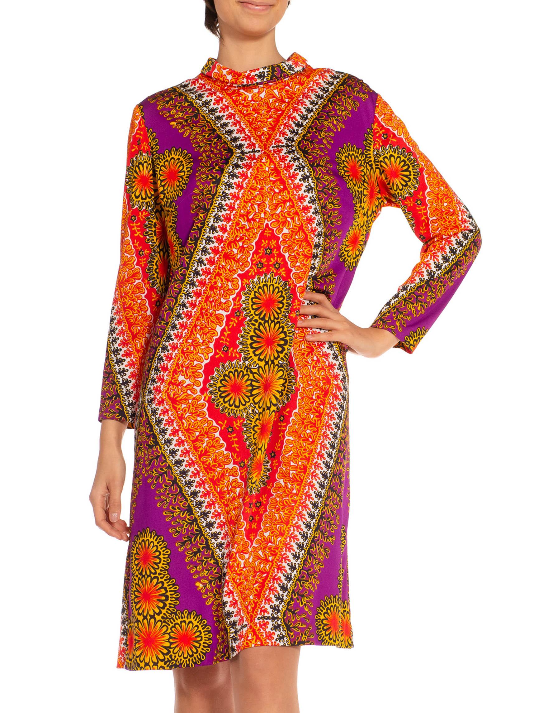 1970S Poly Blend Tricot Jersey Loose Free-Size Dress In Excellent Condition For Sale In New York, NY