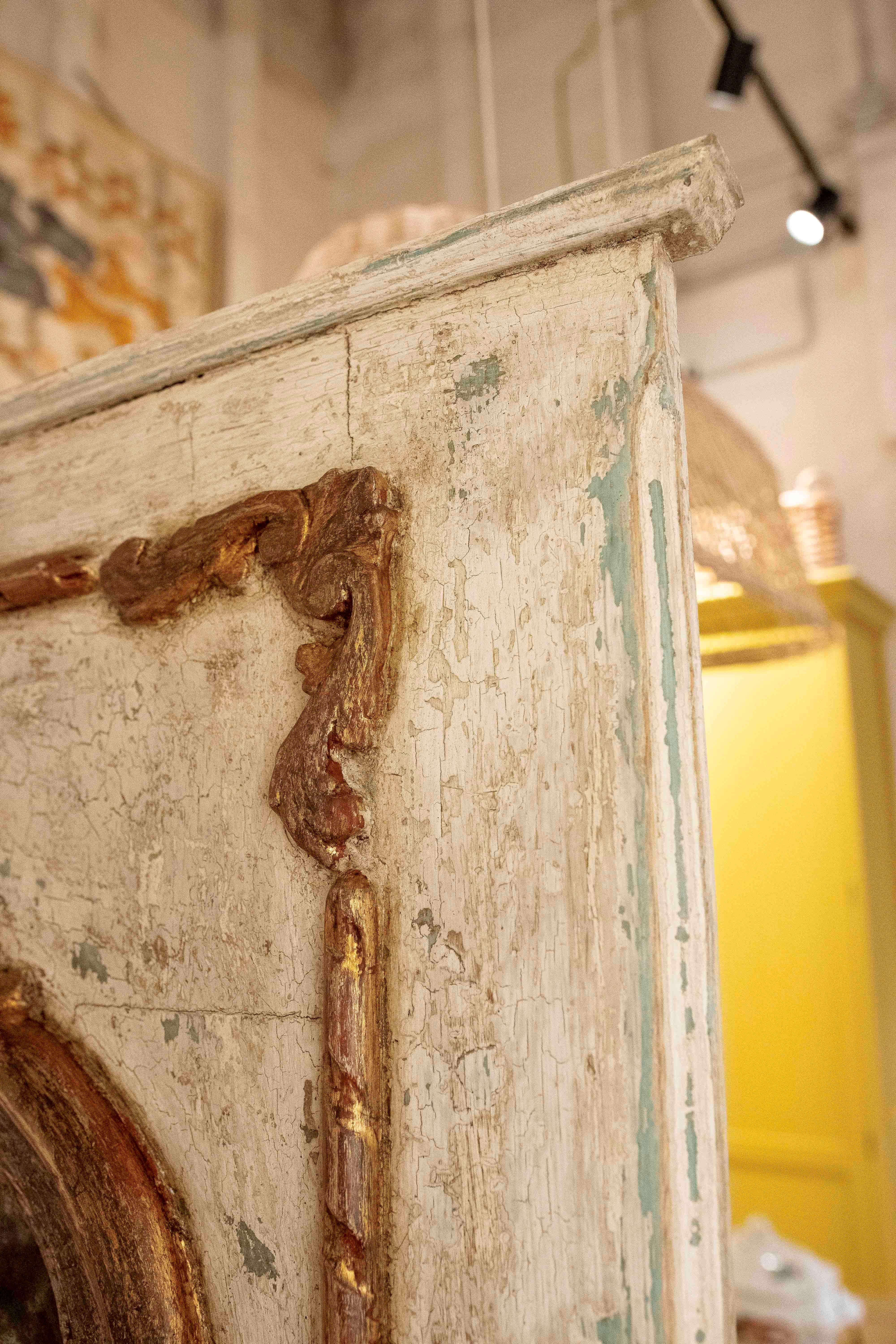 1970s Polychrome Wooden Wall Mirror with Antique Glass For Sale 11
