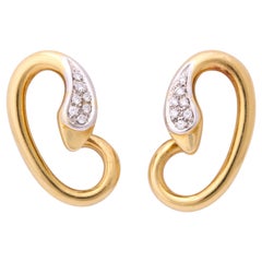 1970s Pomellato Figural Serpent Chic Diamond and Gold Earclips