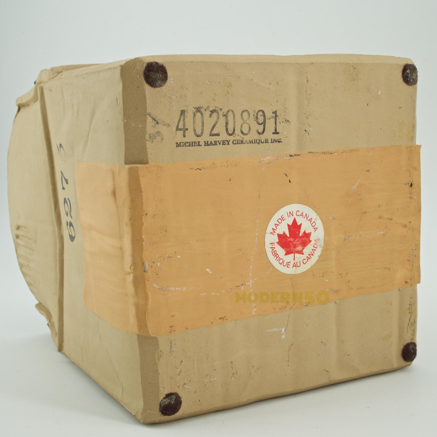 1970er Jahre Pop Art Keramik Hypereal Skulptur Karton Box Blume Vase Warhol Ära 2