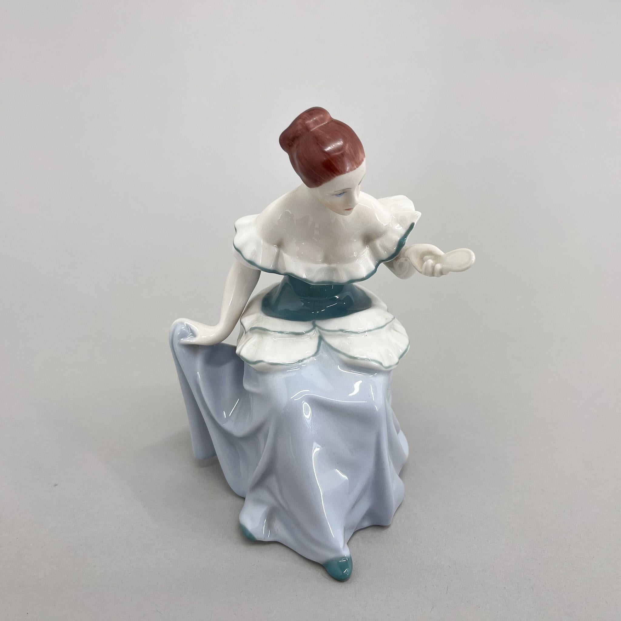 1970s Porcelain Sculpture by Royal Dux In Good Condition For Sale In Praha, CZ