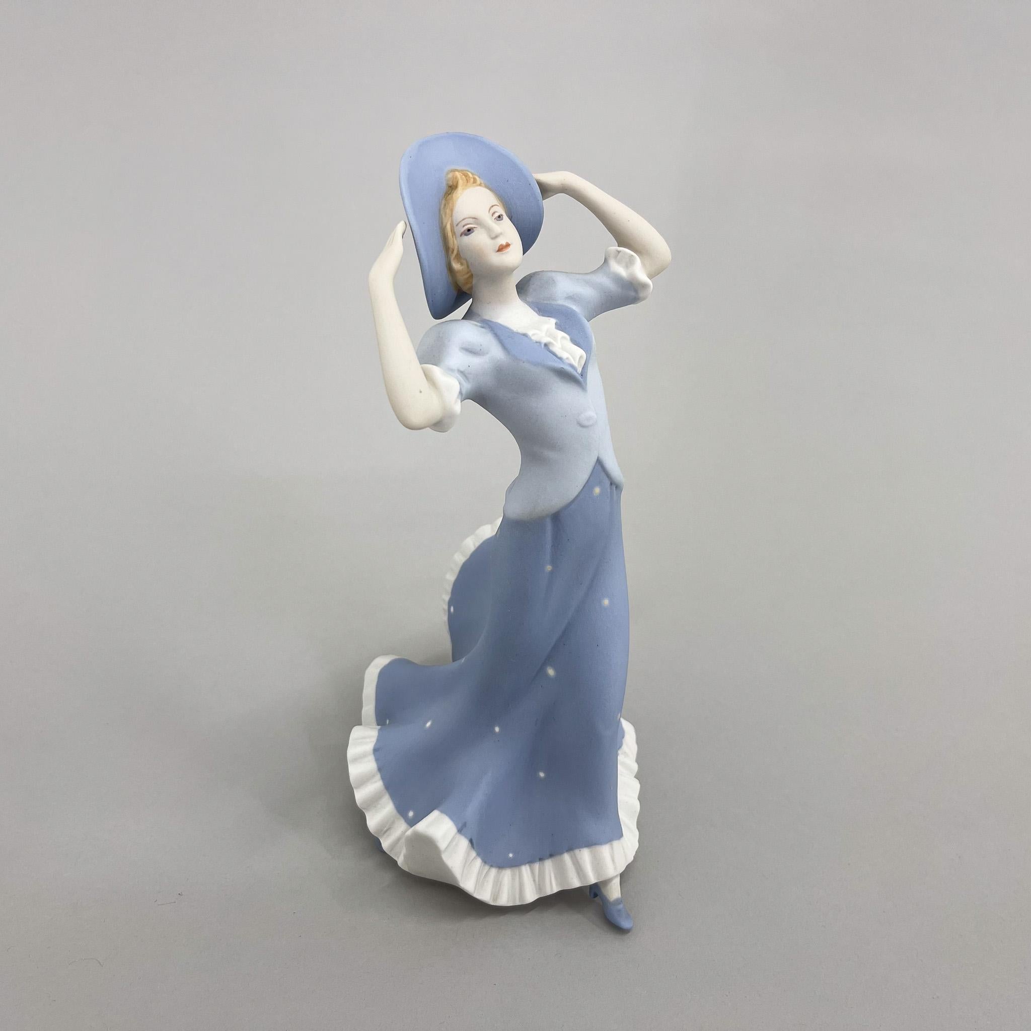 1970s Porcelain Sculpture 'Lady with Hat' by Royal Dux For Sale 6