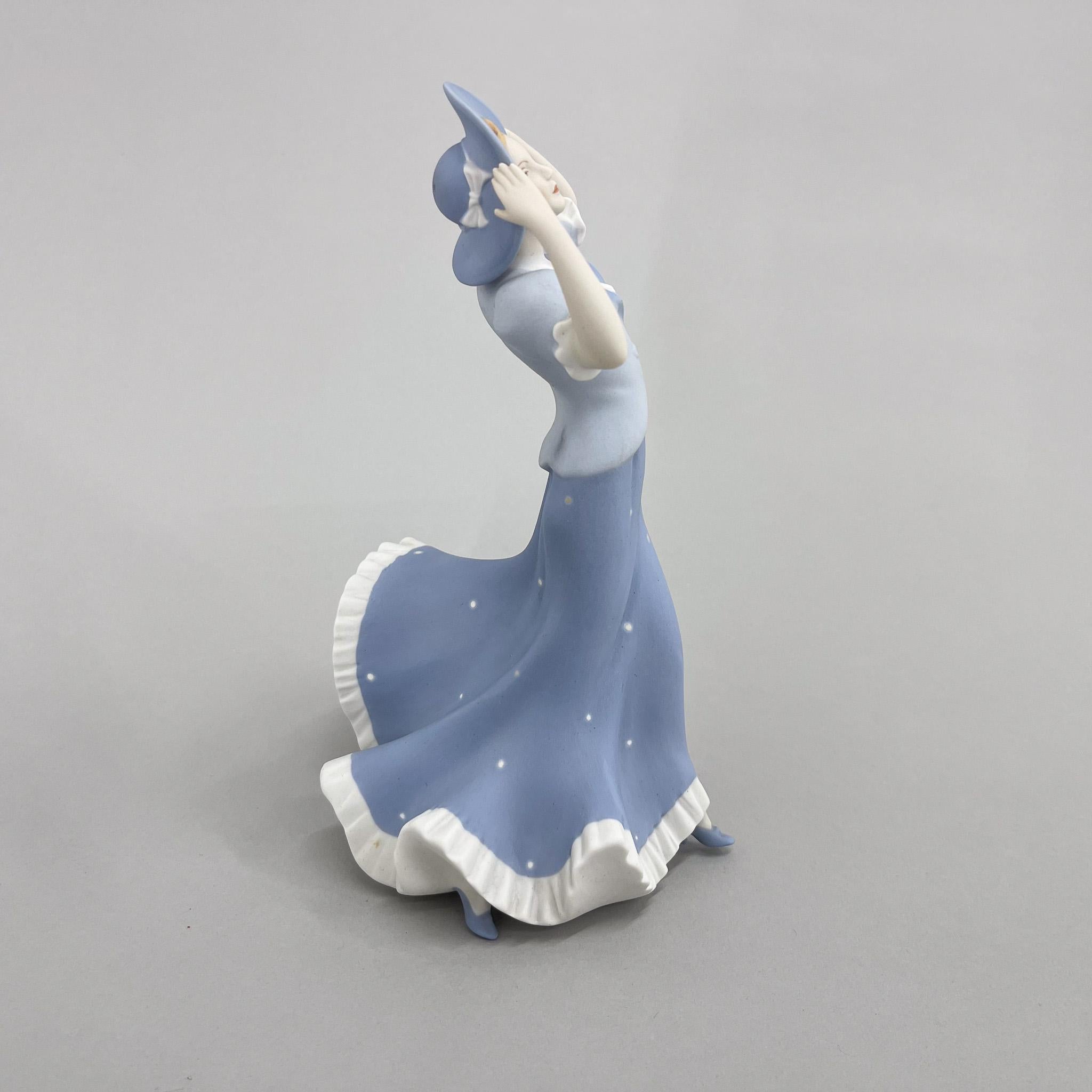 1970er Porzellanskulptur 'Dame mit Hut' von Royal Dux im Angebot 3
