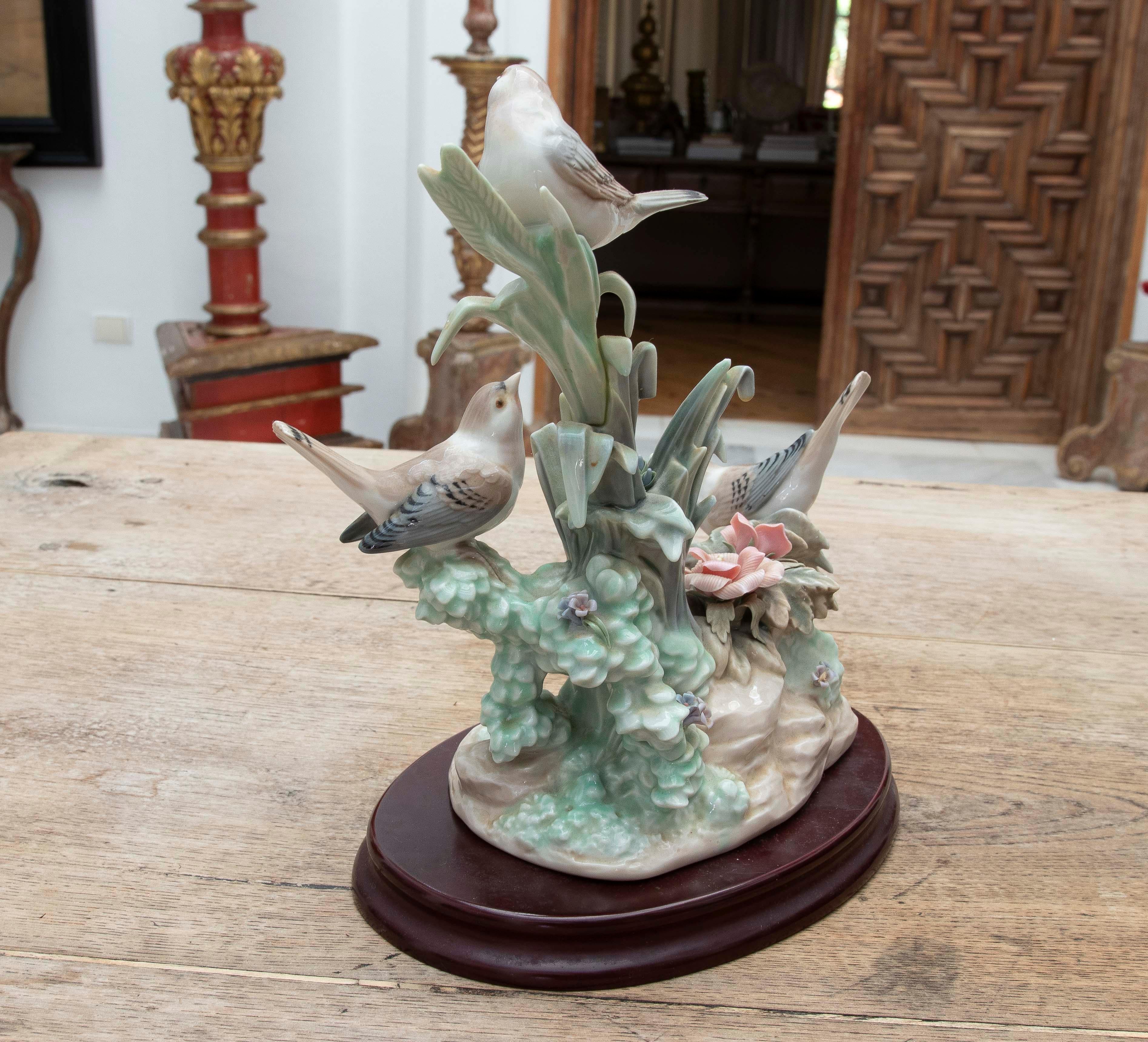 20th Century 1970s Porcelain Sculpture of Spanish LLadro House with Birds For Sale