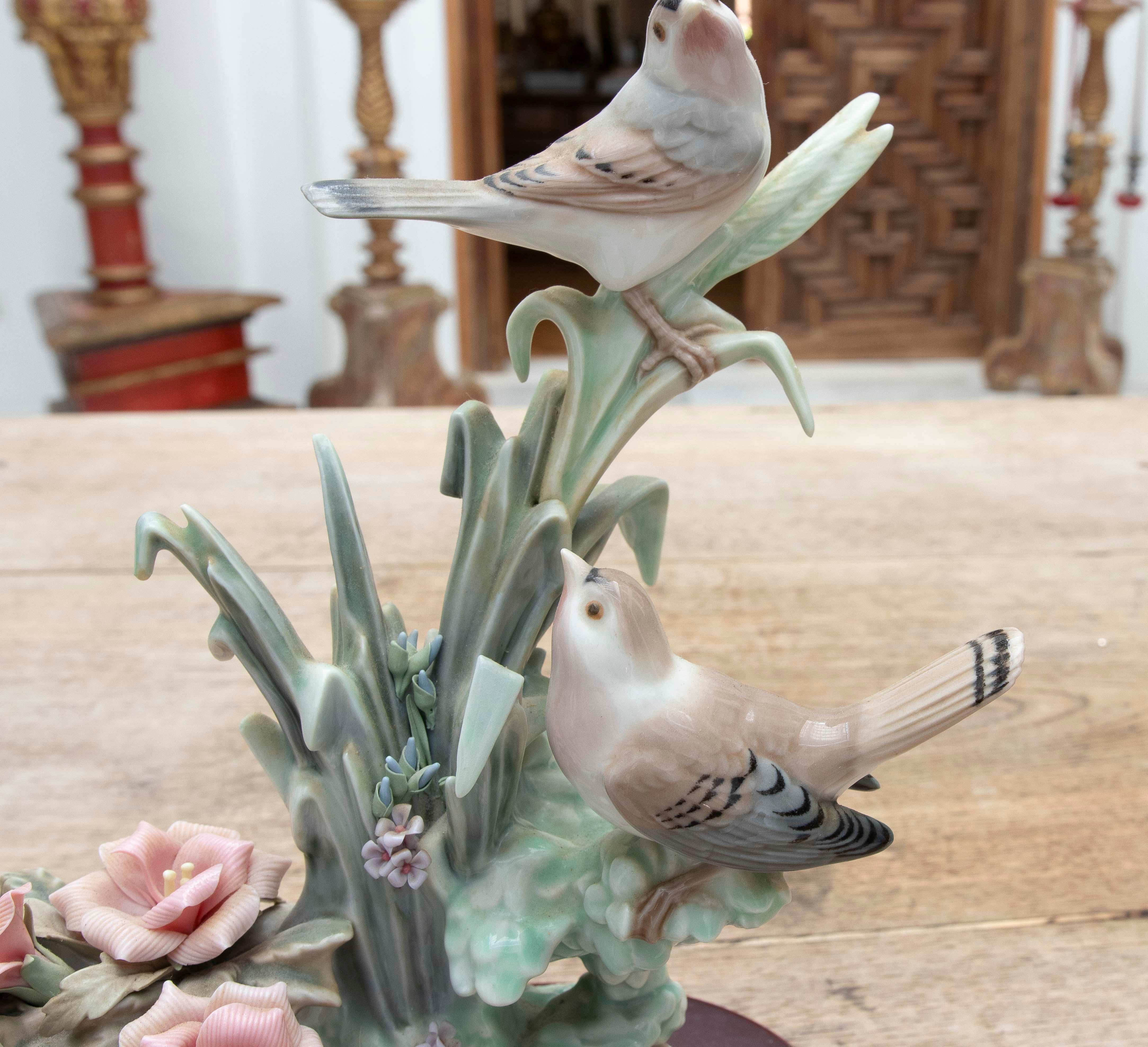1970s Porcelain Sculpture of Spanish LLadro House with Birds For Sale 4