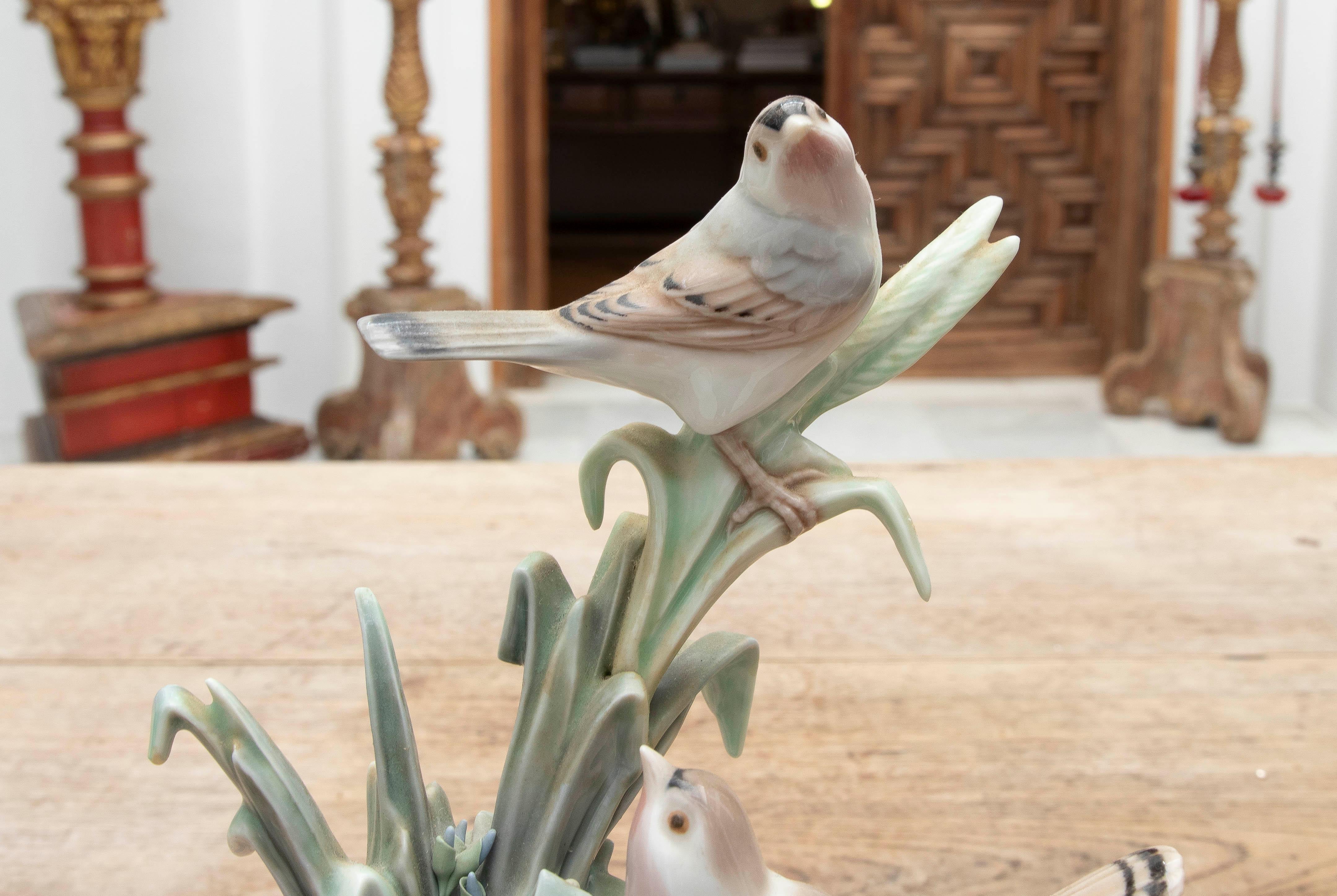 1970s Porcelain Sculpture of Spanish LLadro House with Birds For Sale 5