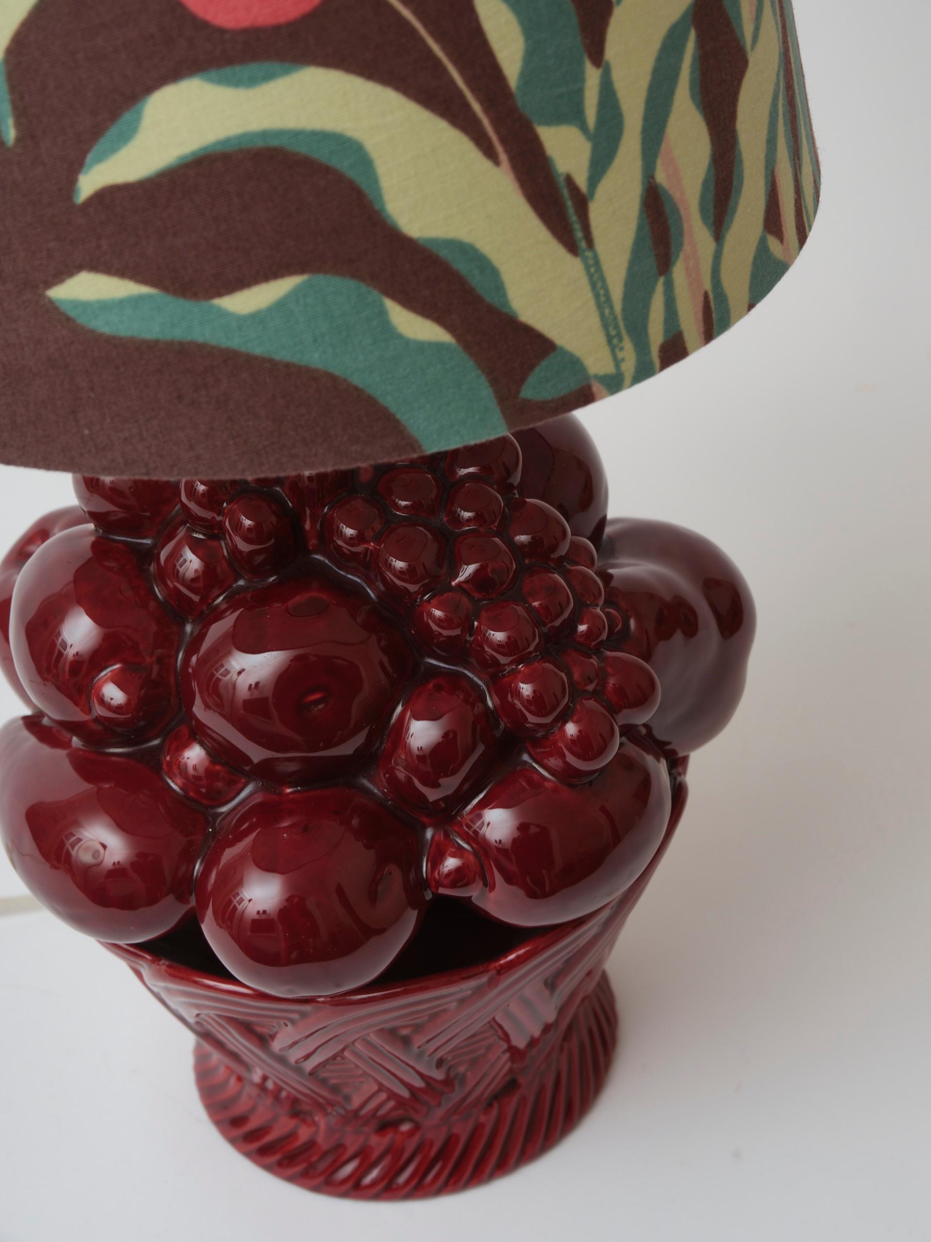1970s porcelain table lamp in the shape of a fruit bowl In Good Condition In Frederiksberg C, DK