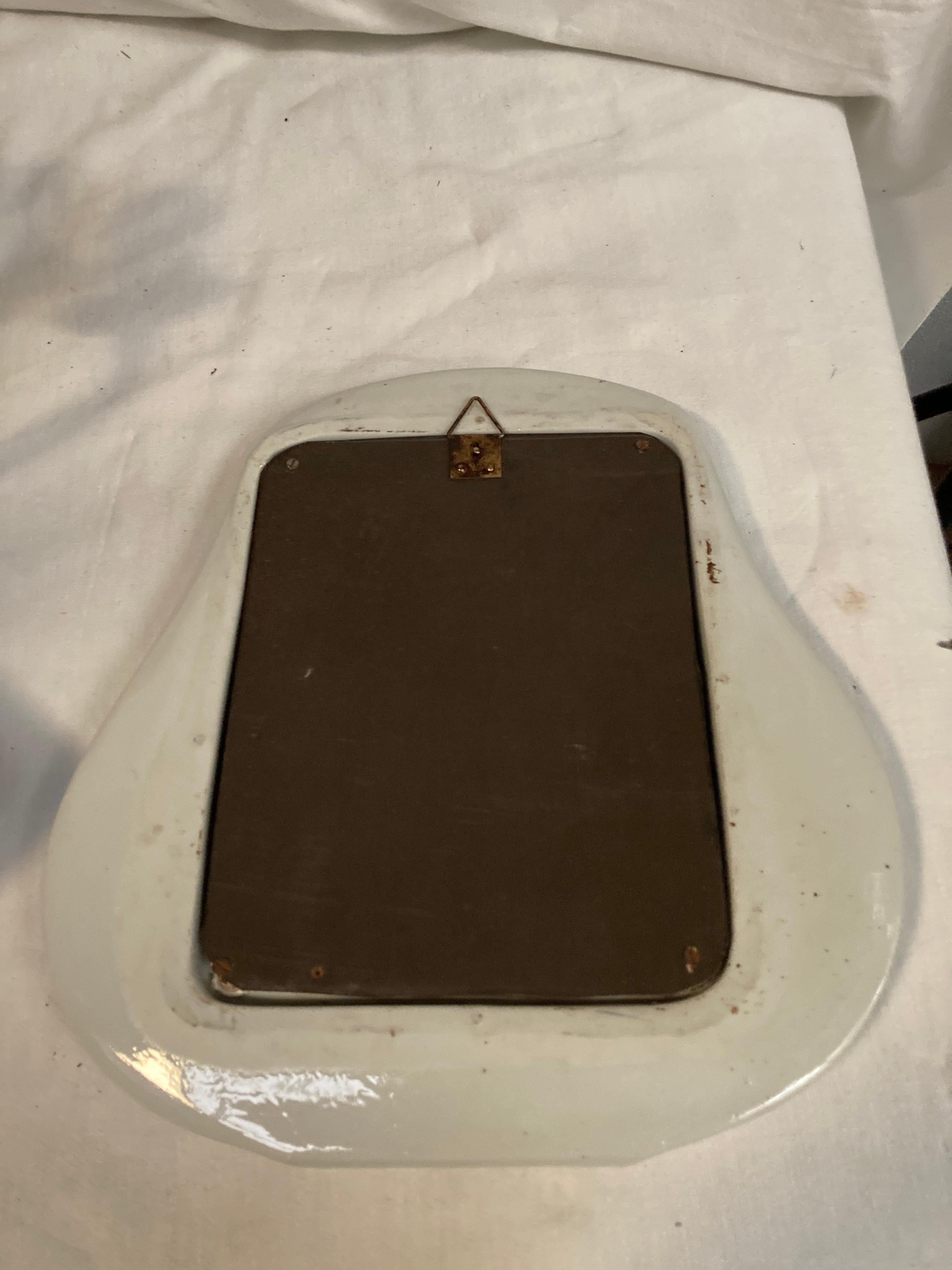 Espejo de porcelana de los años 70 con tela de araña Porcelana en venta