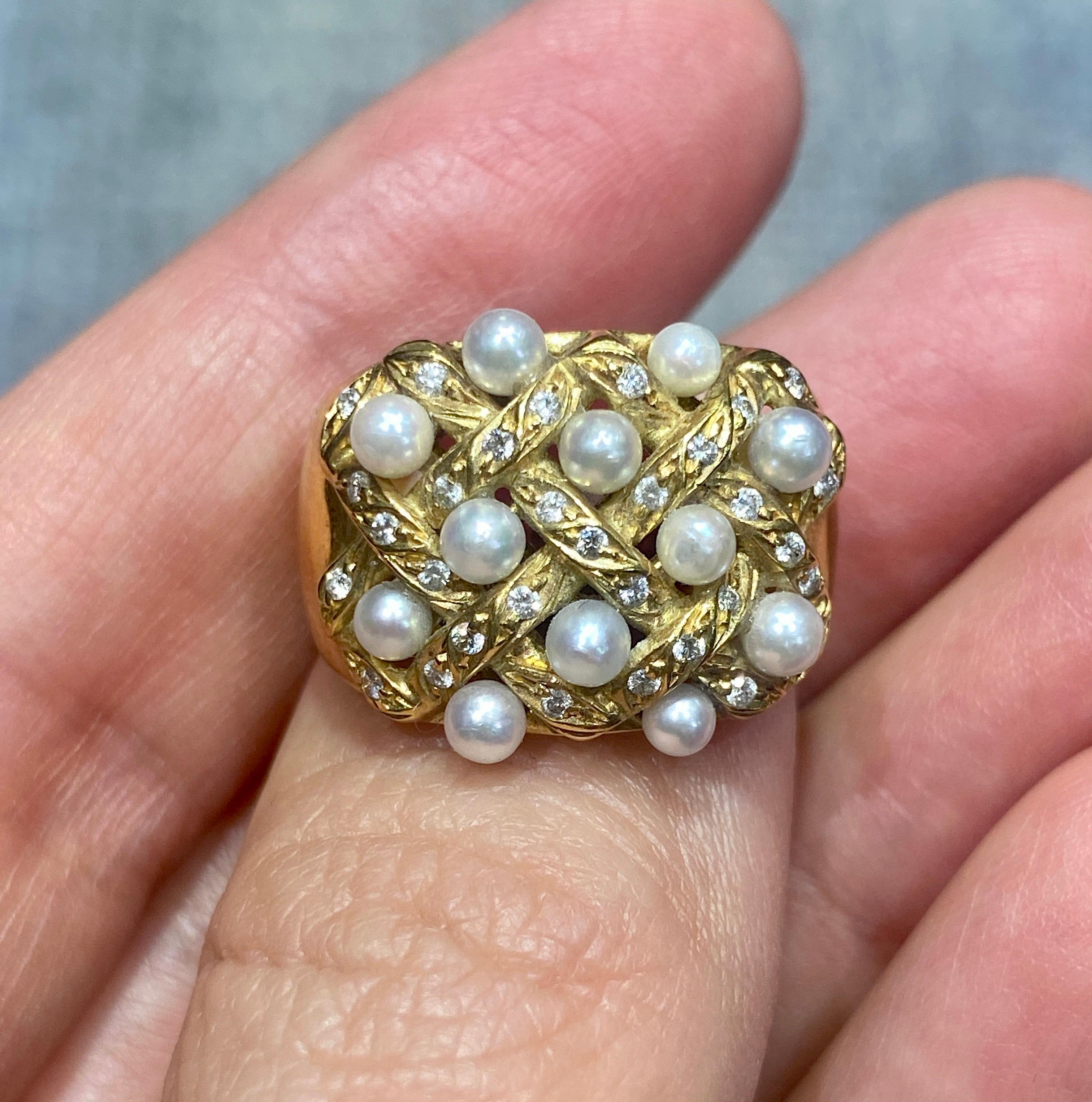 Round Cut 1970s Portuguese 19 karat gold, pearl and diamond cocktail ring For Sale