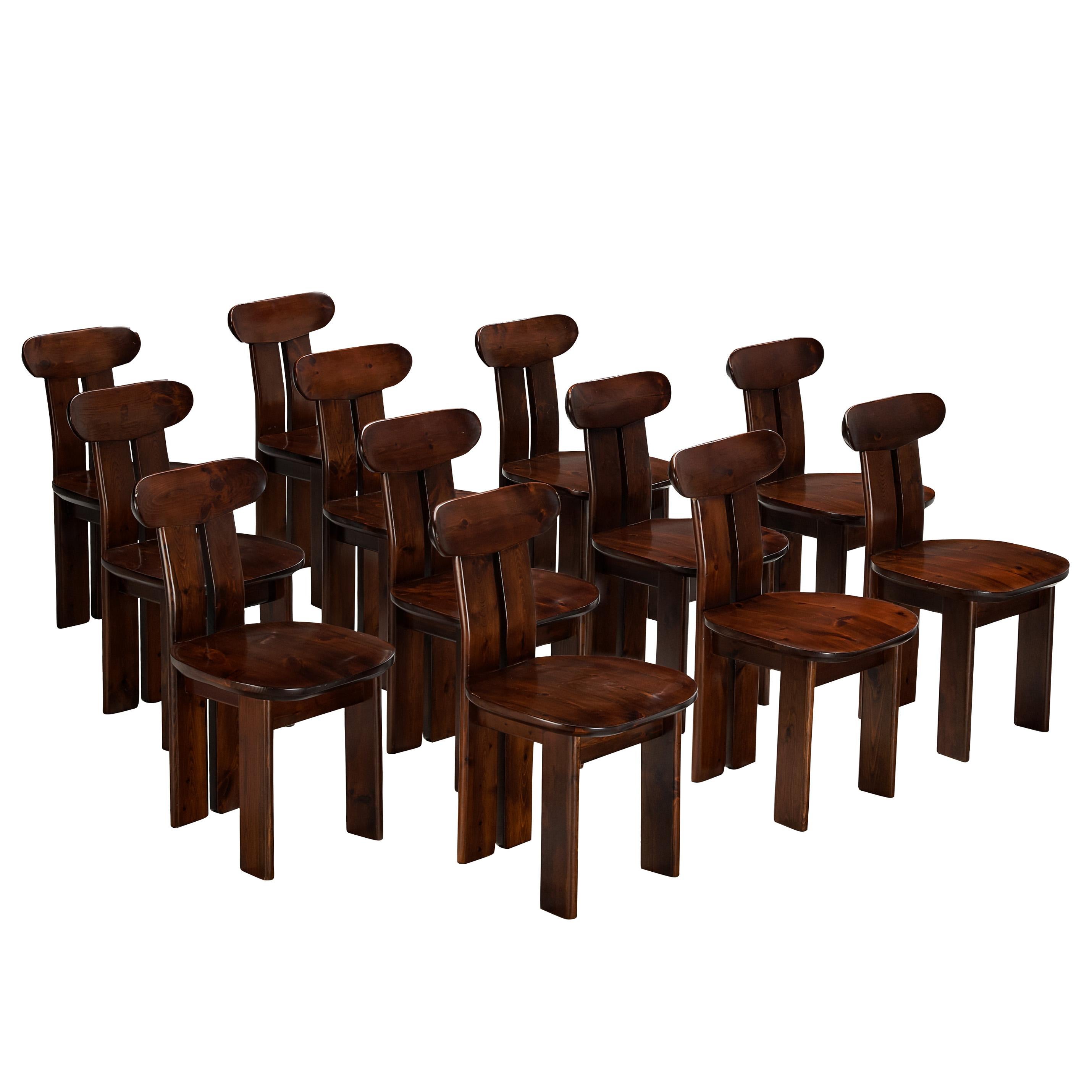 What are the head dining chairs called?