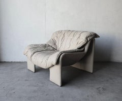 Poltrona in pelle in stile postmoderno degli anni ’70 di Intertime Svizzera