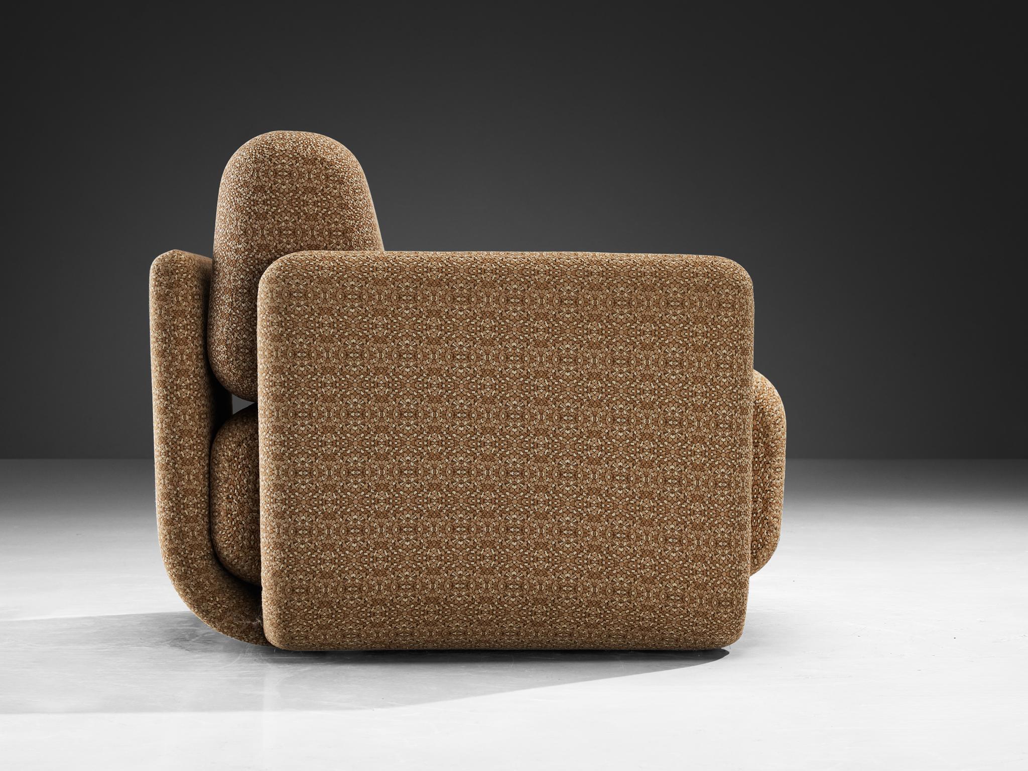Silla de salón postmoderna de los años 70 en tela estampada beige finales del siglo XX en venta