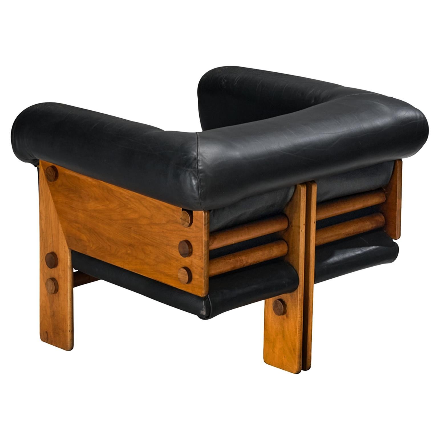 1970s Post-Modern Lounge Chair with Geometric Frame in Walnut and Leather