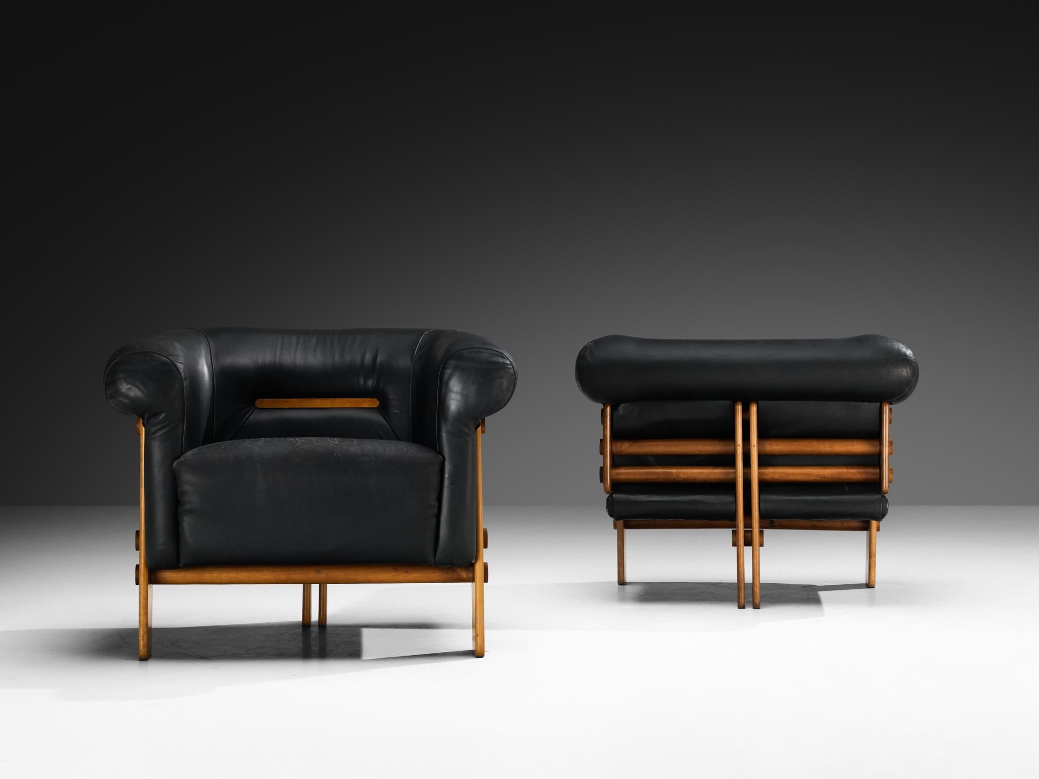Postmoderne Loungesessel der 1970er Jahre mit geometrischem Gestell aus Nussbaum und Leder im Zustand „Gut“ im Angebot in Waalwijk, NL