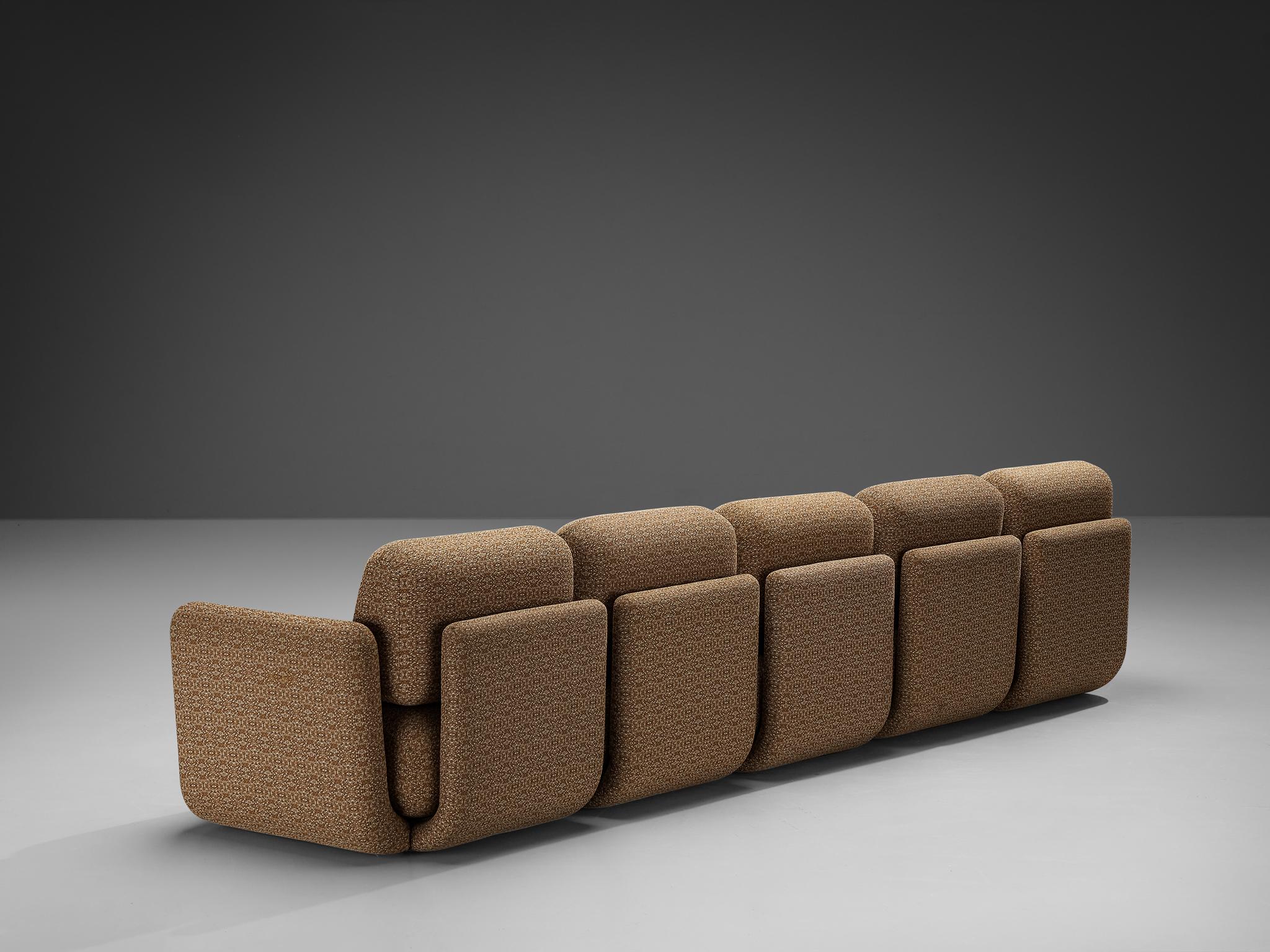 1970s Post-Modern Sectional Sofa with Side Table in Beige Patterned Fabric For Sale 5