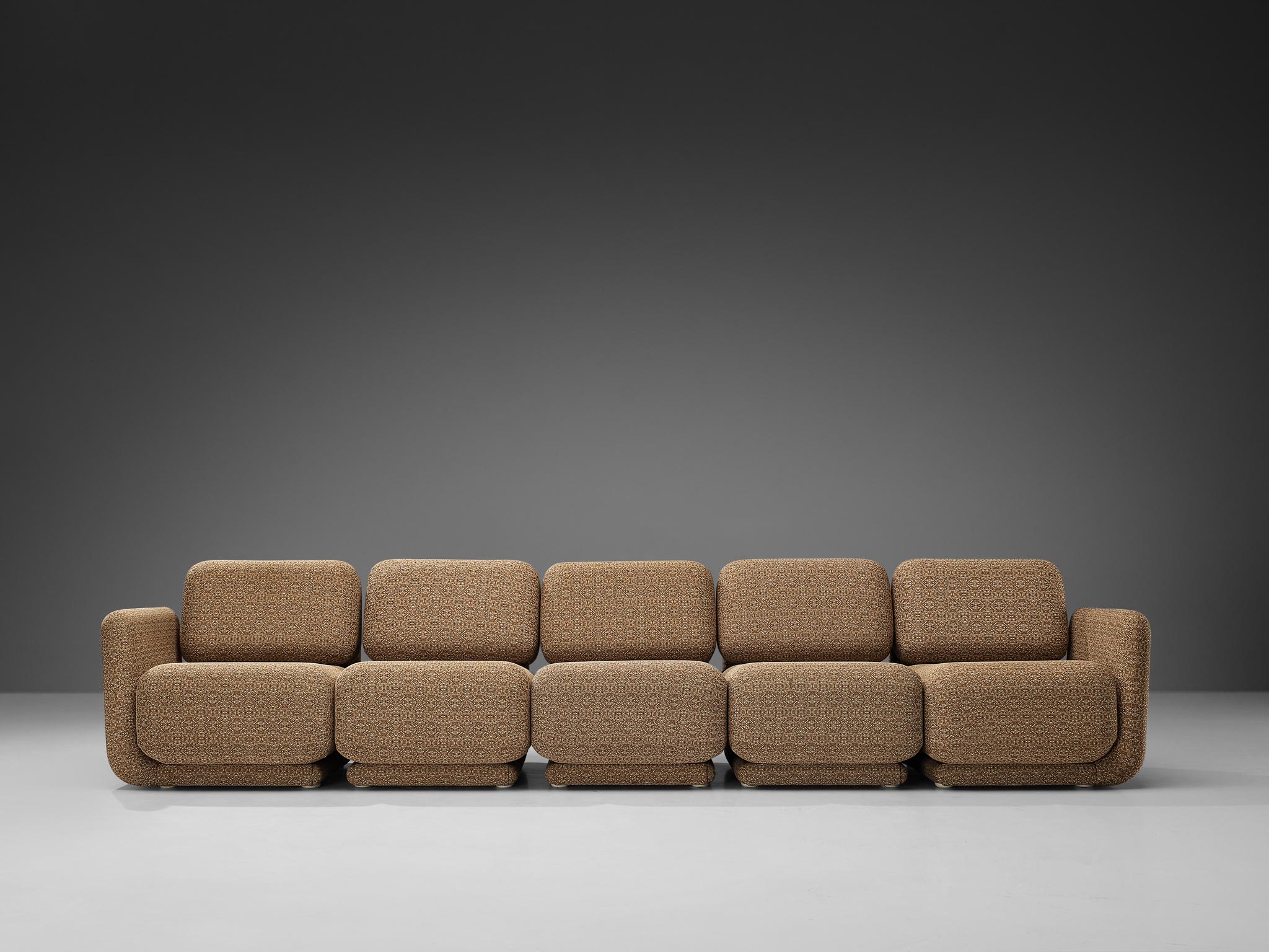 1970s Post-Modern Sectional Sofa with Side Table in Beige Patterned Fabric For Sale 2