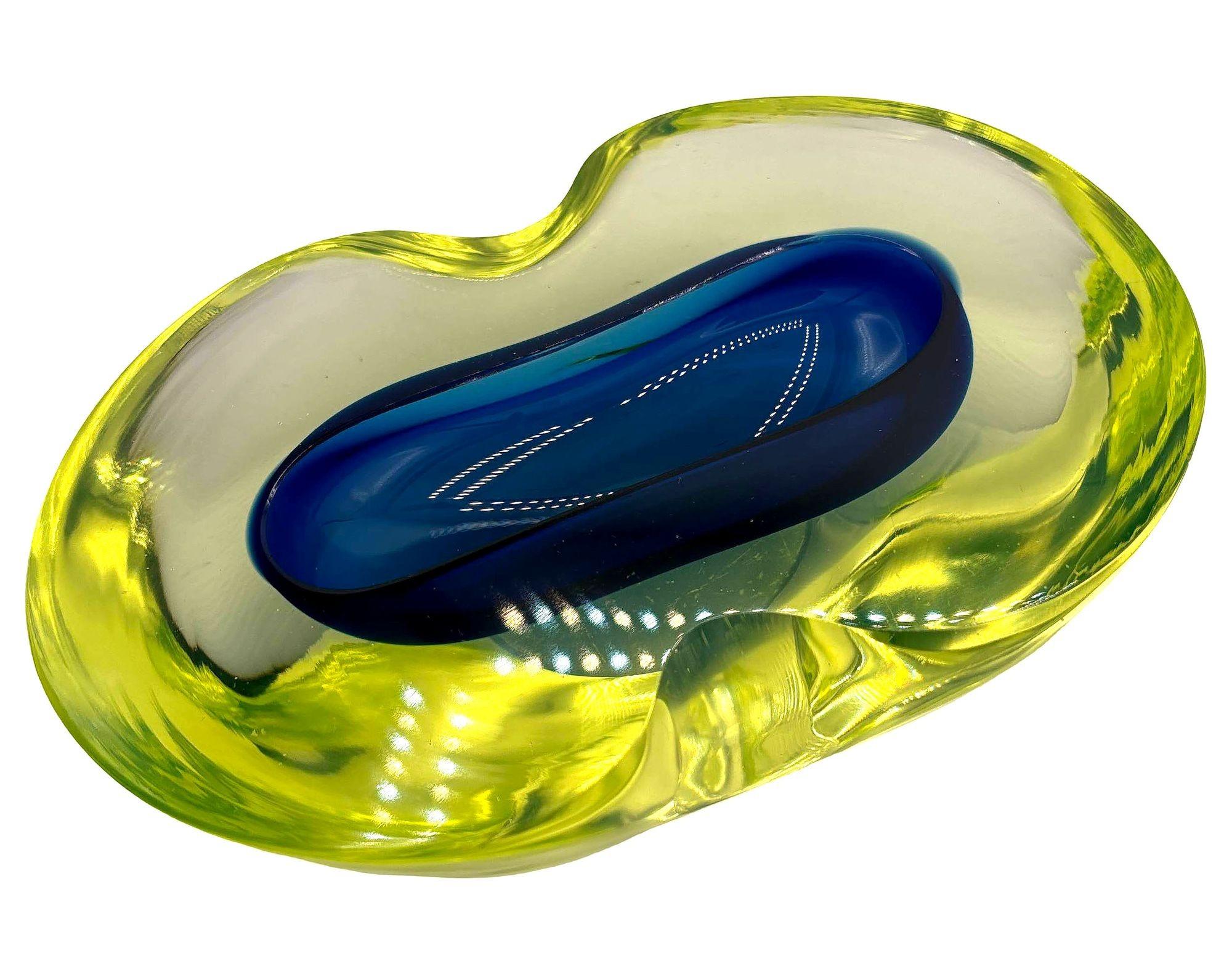 Mid-Century Modern 1970's Postmodern Biomorphic Sommerso Murano Glass Bowl or Ashtray For Sale