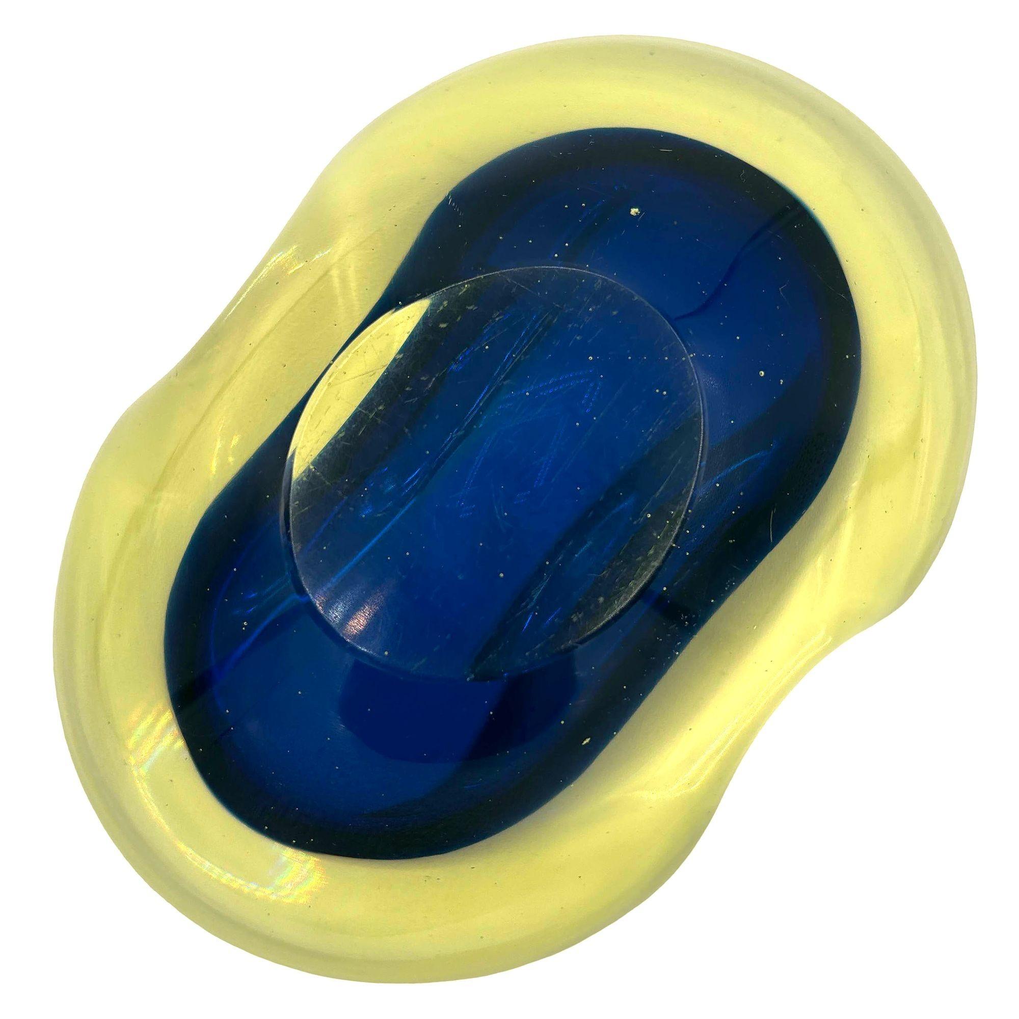 1970's Postmodern Biomorphic Sommerso Murano Glass Bowl or Ashtray For Sale 2