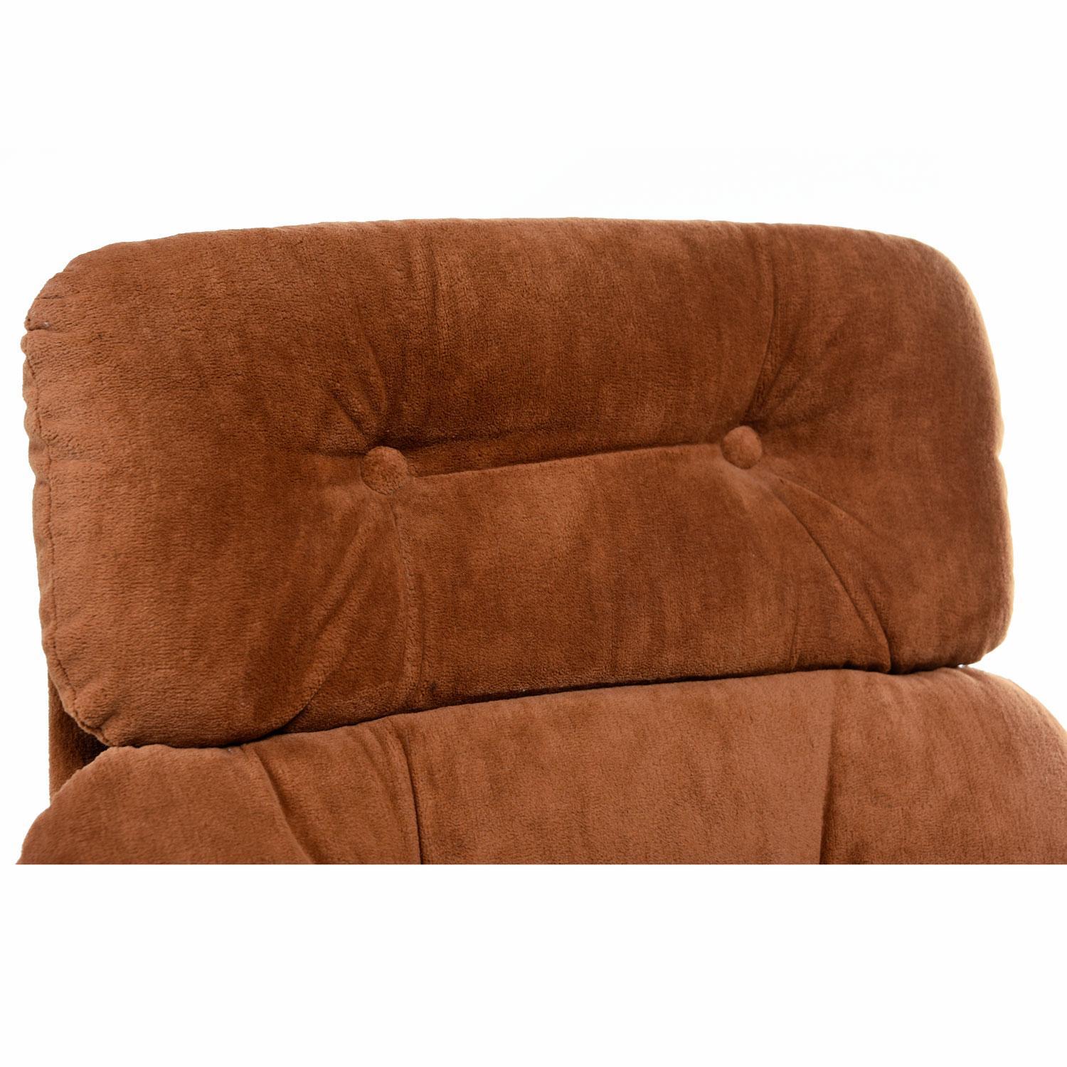 1970er PostModern Brown Hochlehner Esszimmerstühle mit Armlehnen auf Rollen 3