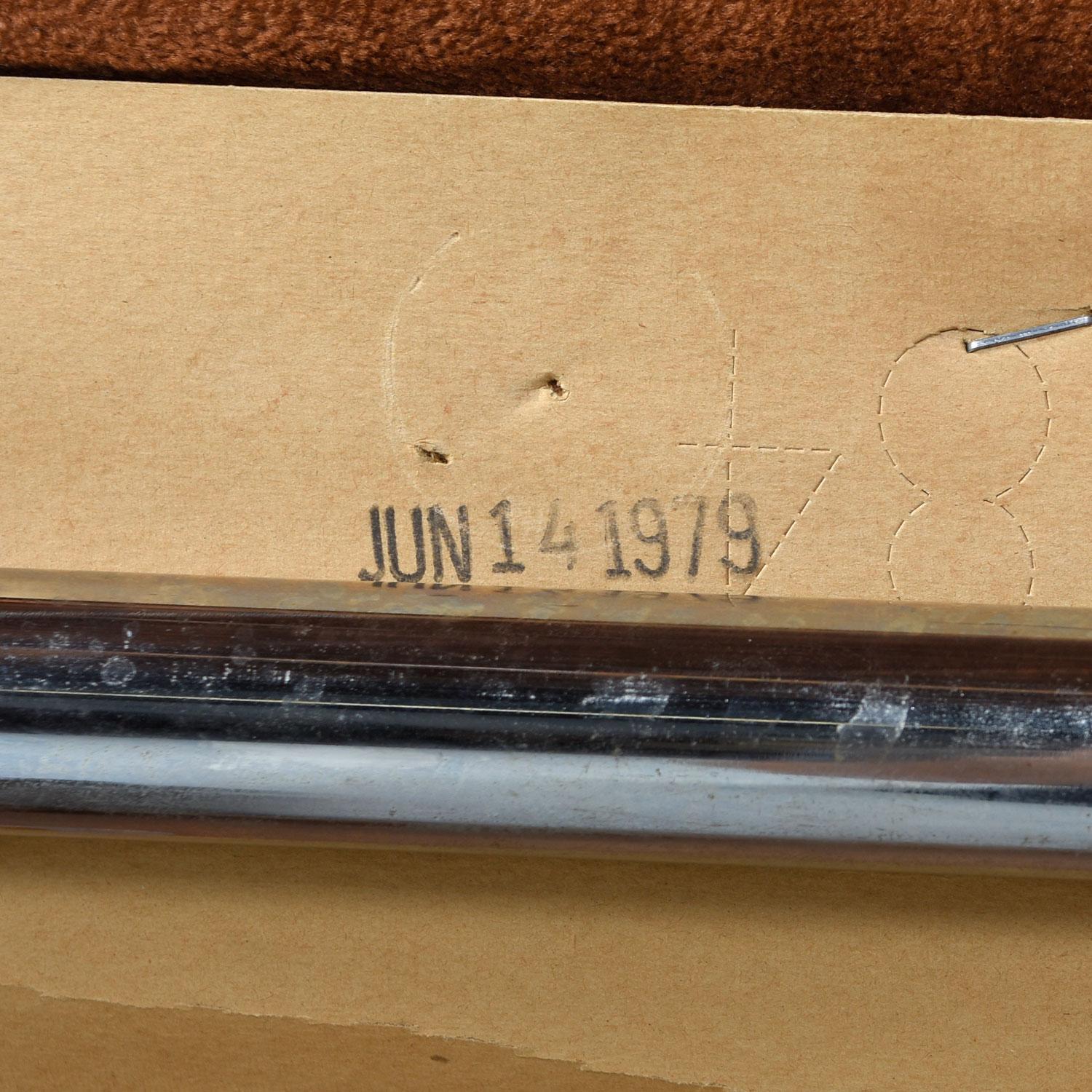 1970er PostModern Brown Hochlehner Esszimmerstühle mit Armlehnen auf Rollen 1