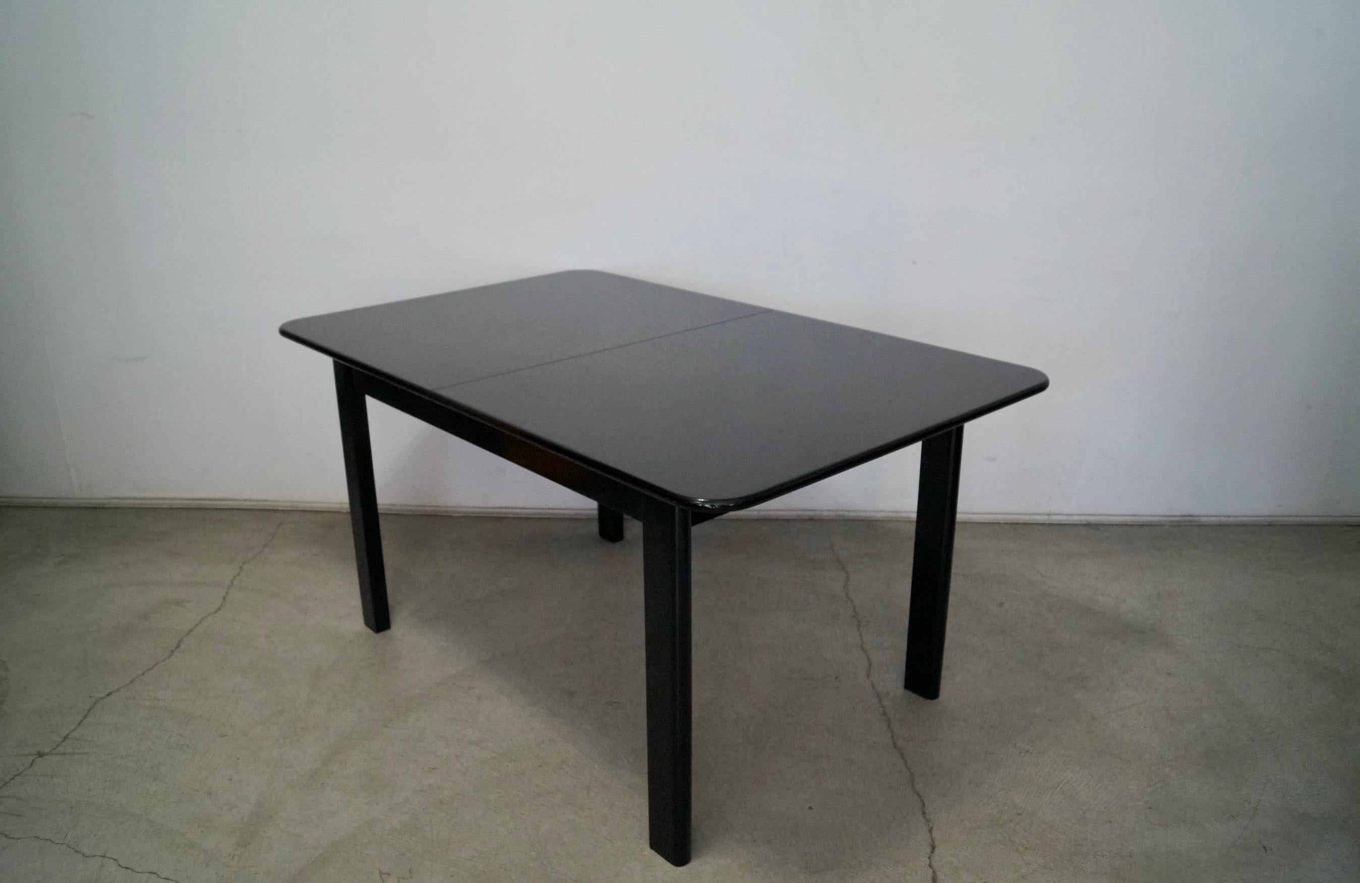 Late 20th Century 1970's Postmodern Hollywood Regency Italian Black Lacquer Dining Table For Sale