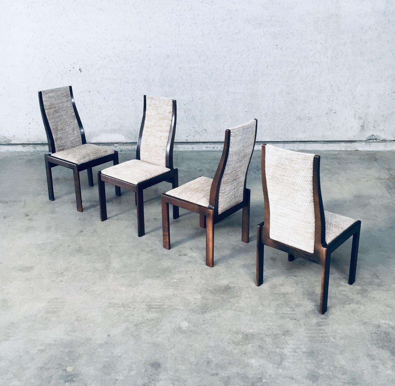 Postmodernes italienisches Design 1970er Jahre Esszimmerstuhl-Set im Angebot 1