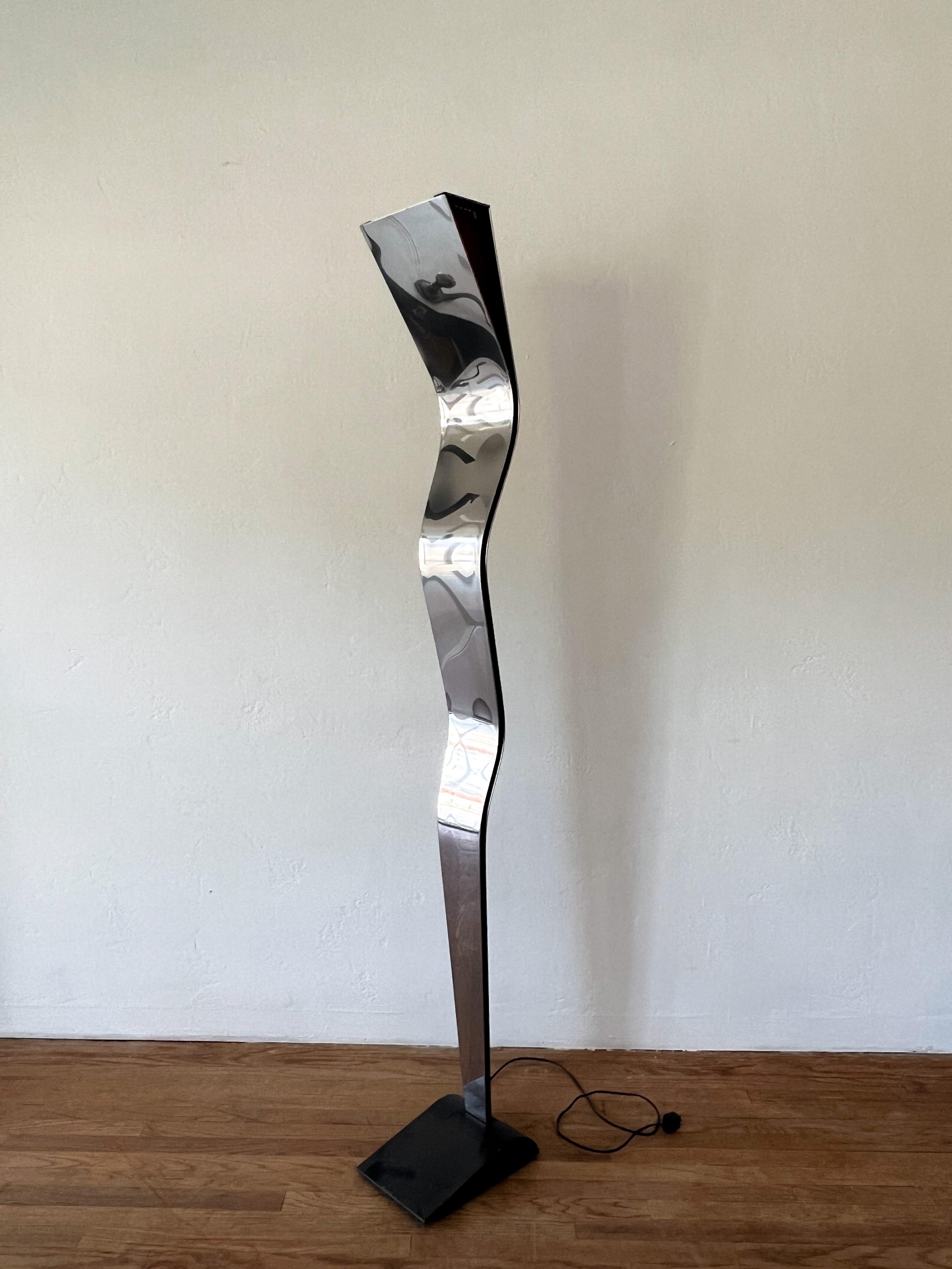 1970s Postmodern Sculptural Floor Lamp in the Style of Fontana Arte For Sale 7