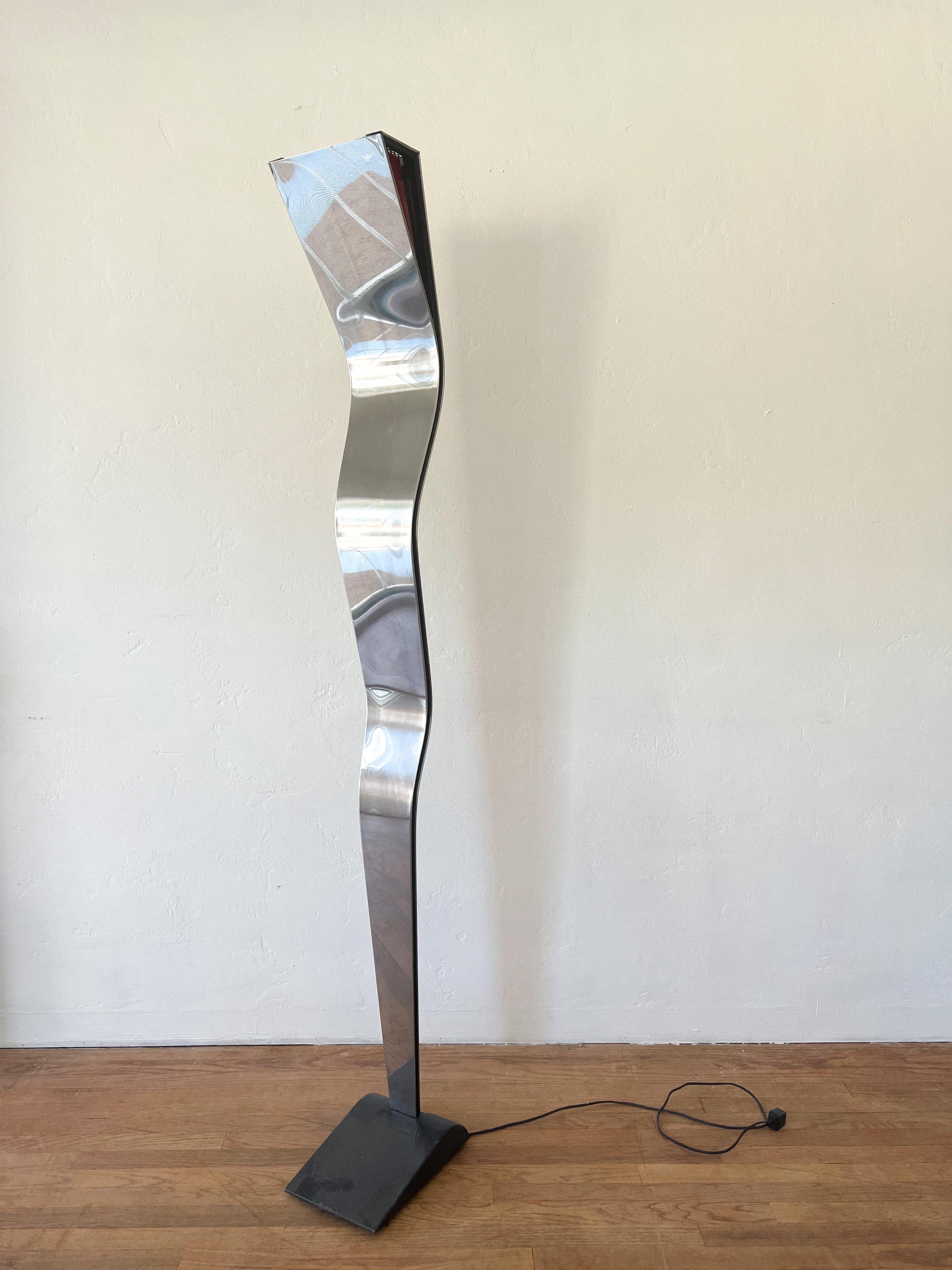 1970s Postmodern Sculptural Floor Lamp in the Style of Fontana Arte For Sale 9